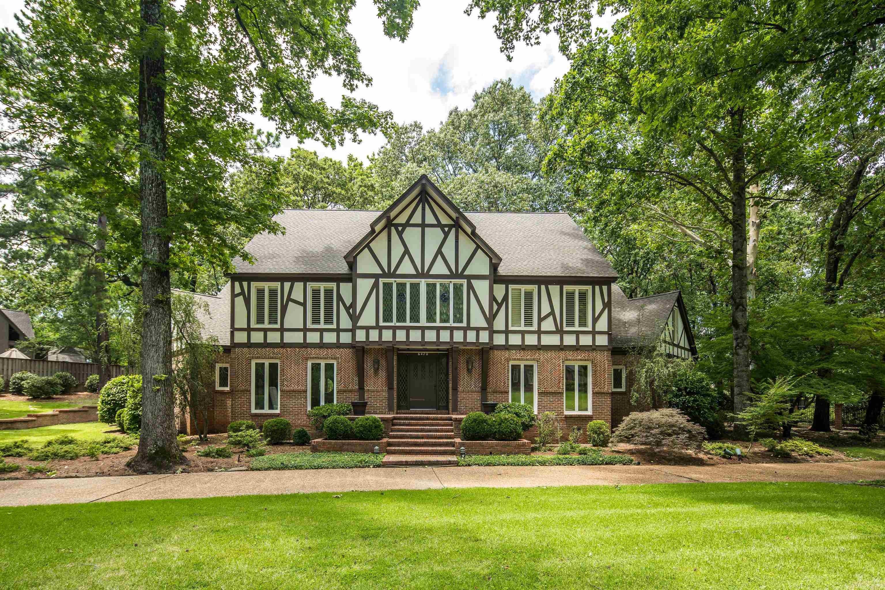6470 CORSICA DR