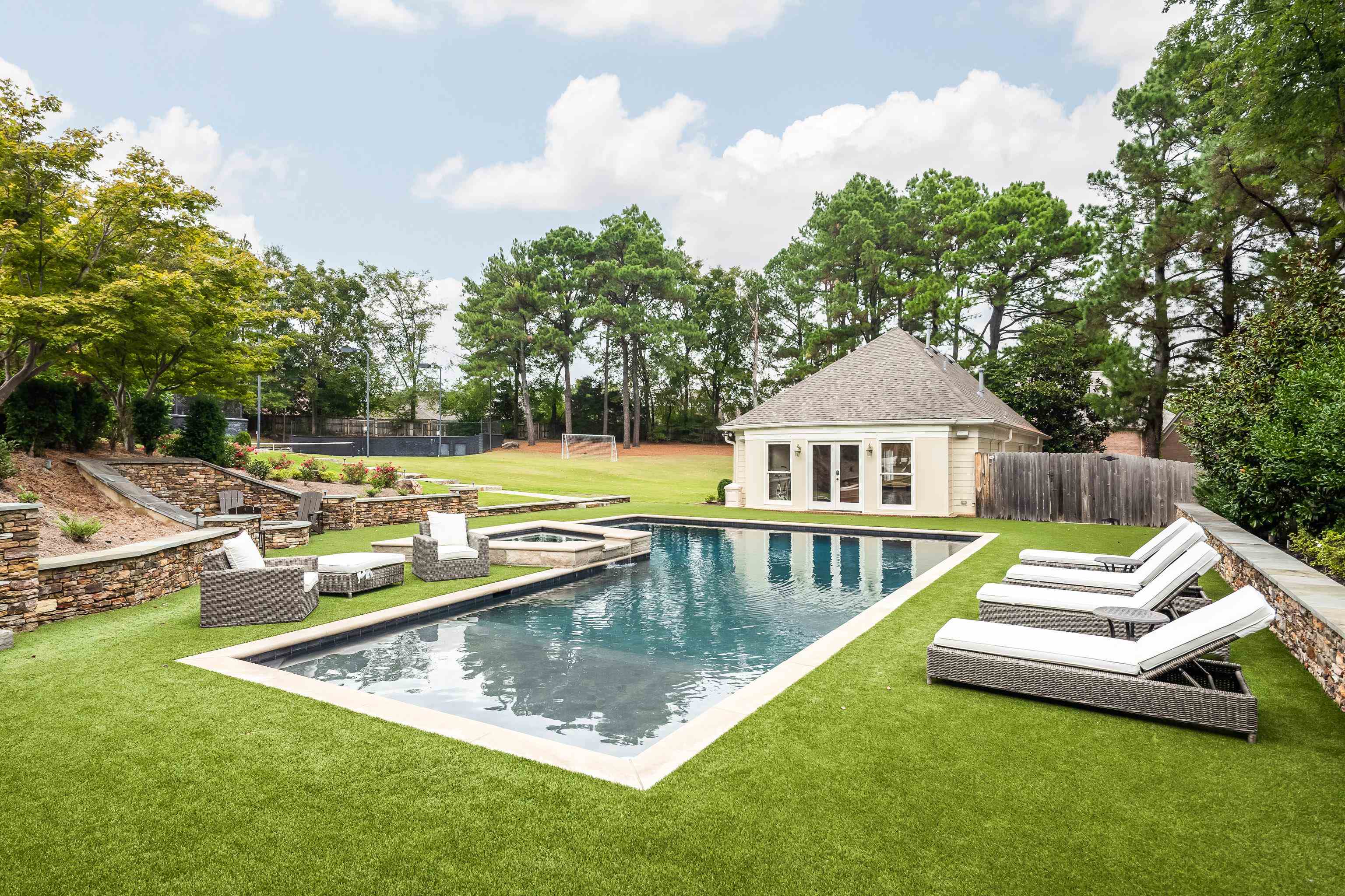 6432 MASSEY ESTATES CV