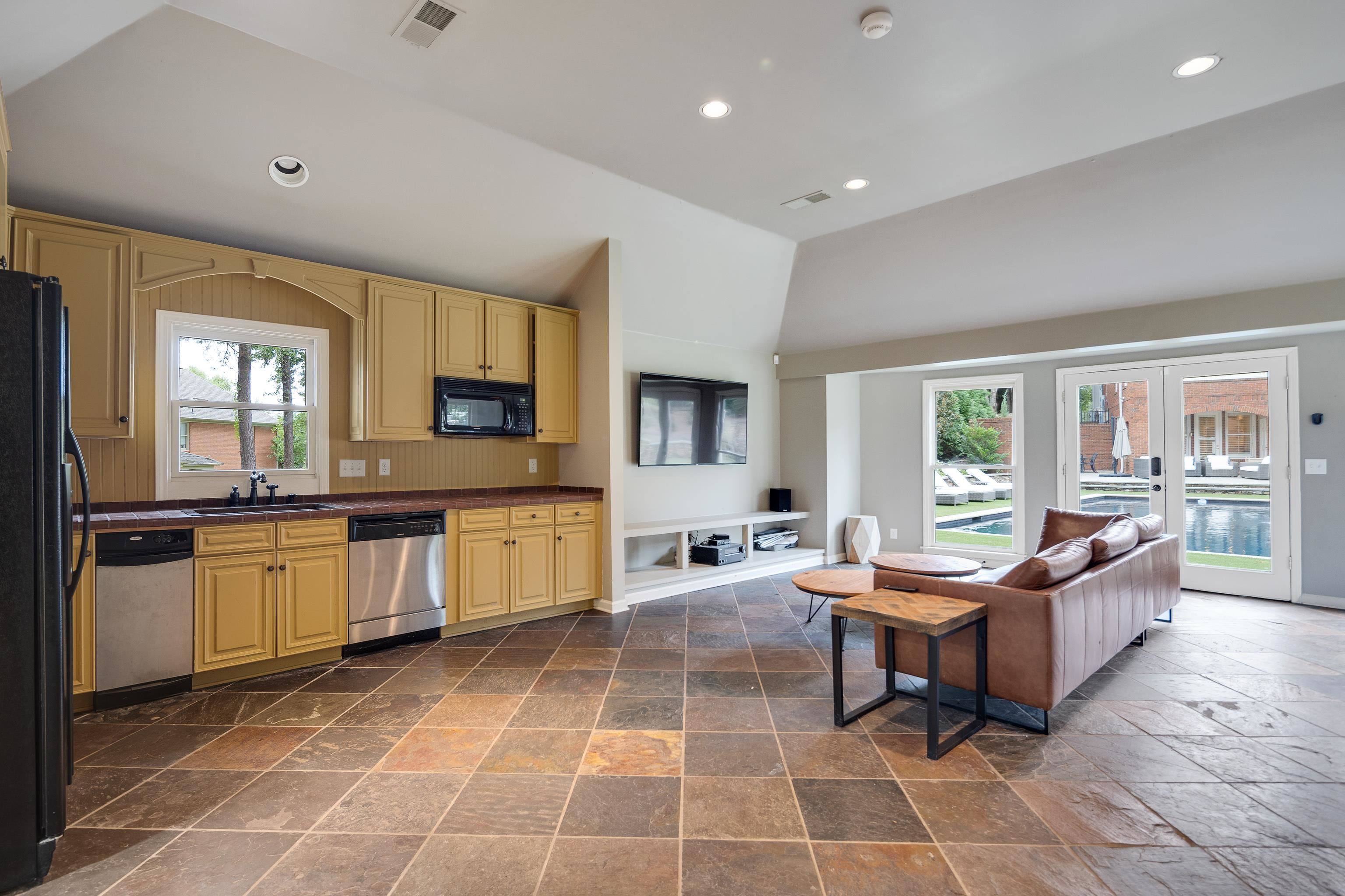 6432 MASSEY ESTATES CV