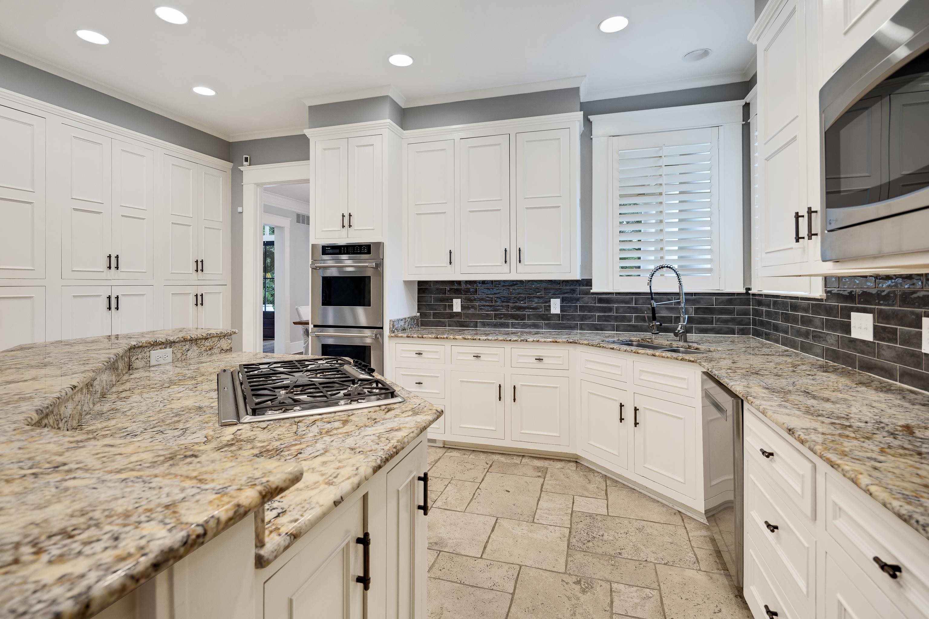 6432 MASSEY ESTATES CV