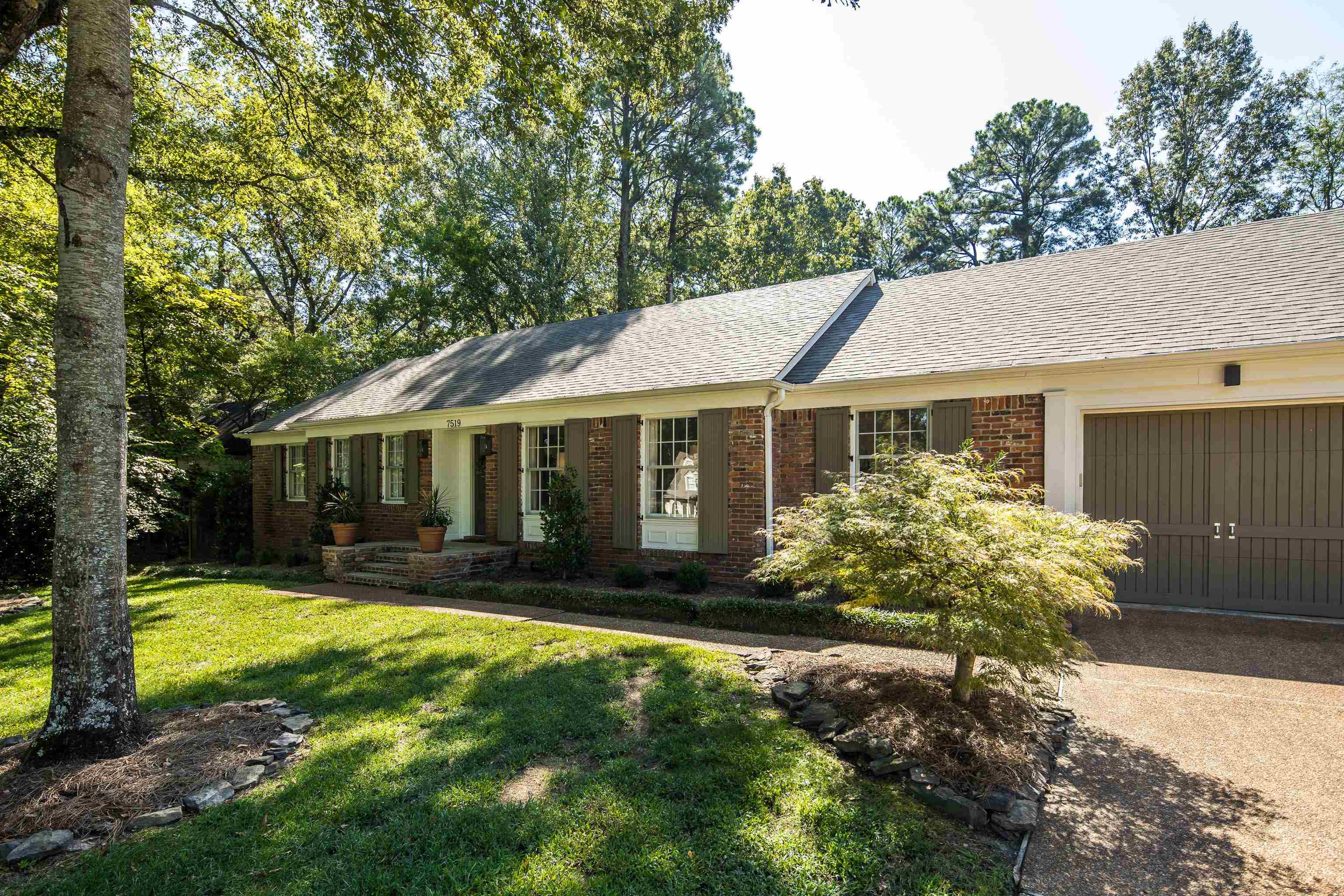 7519 PARKER CIR