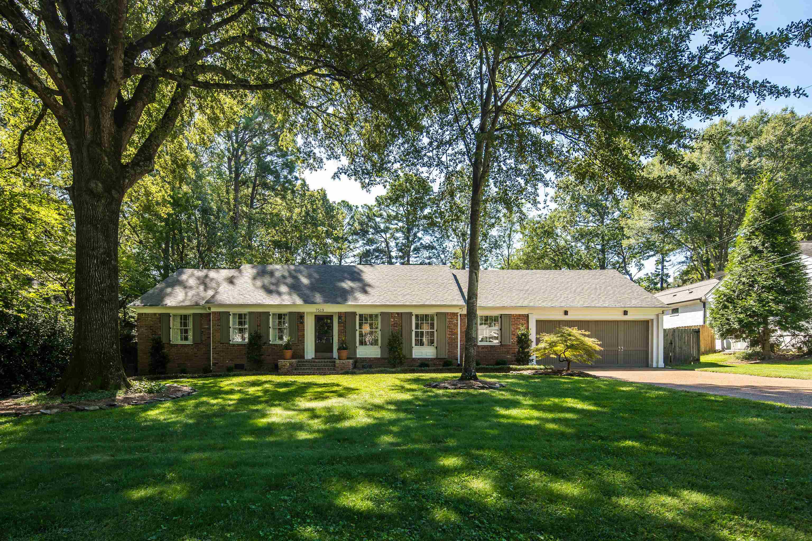 7519 PARKER CIR