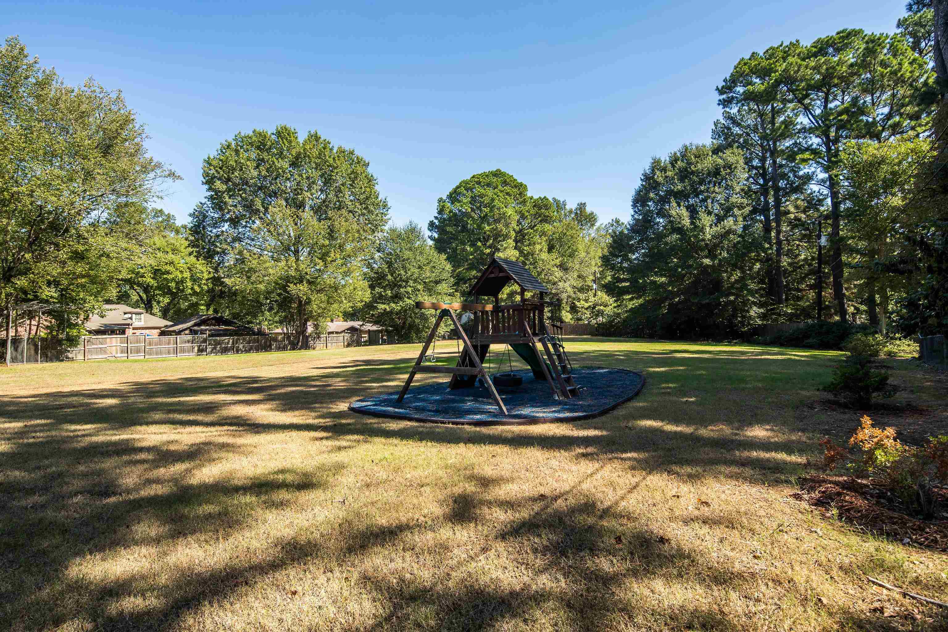 7519 PARKER CIR
