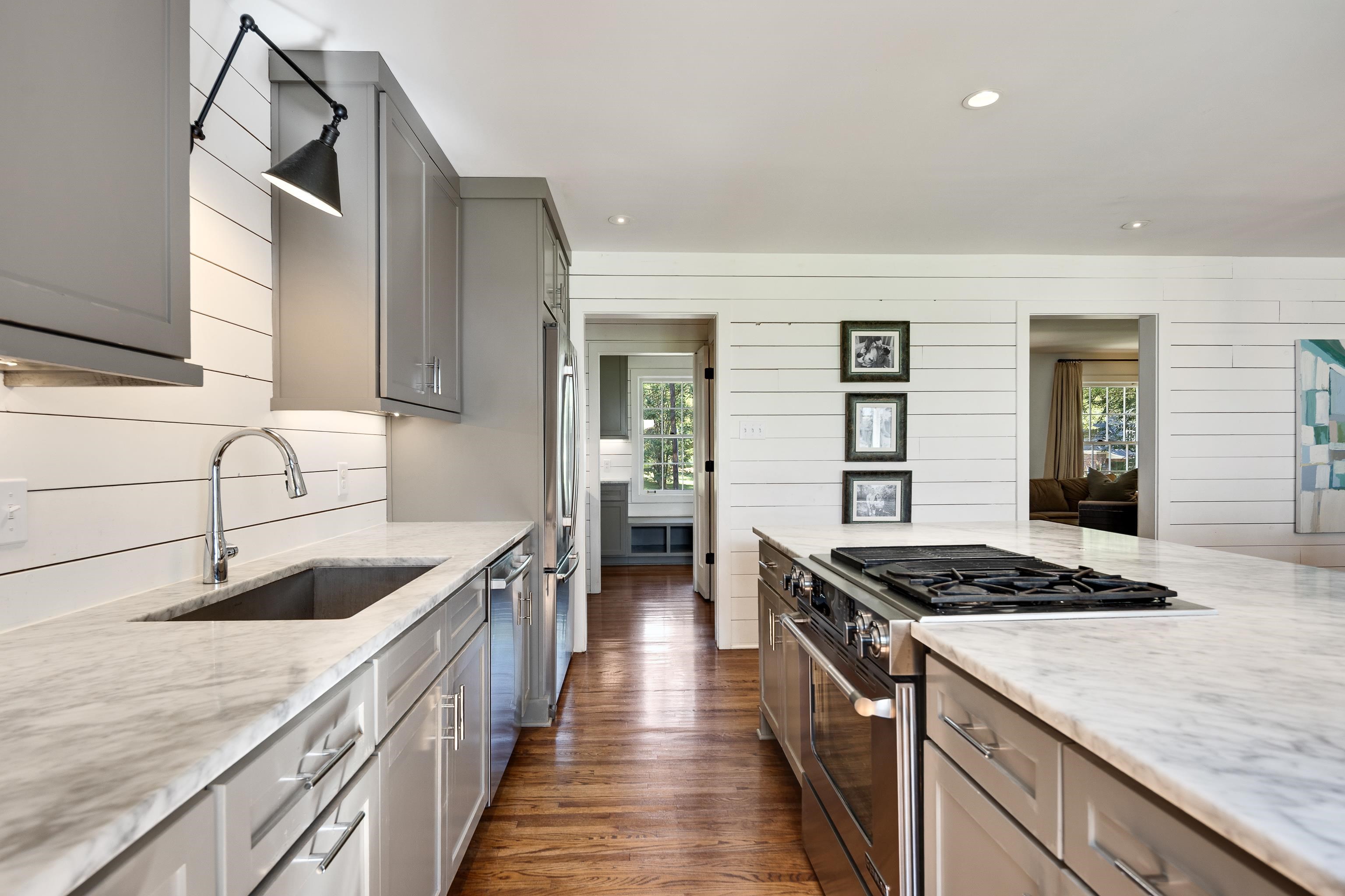 7519 PARKER CIR