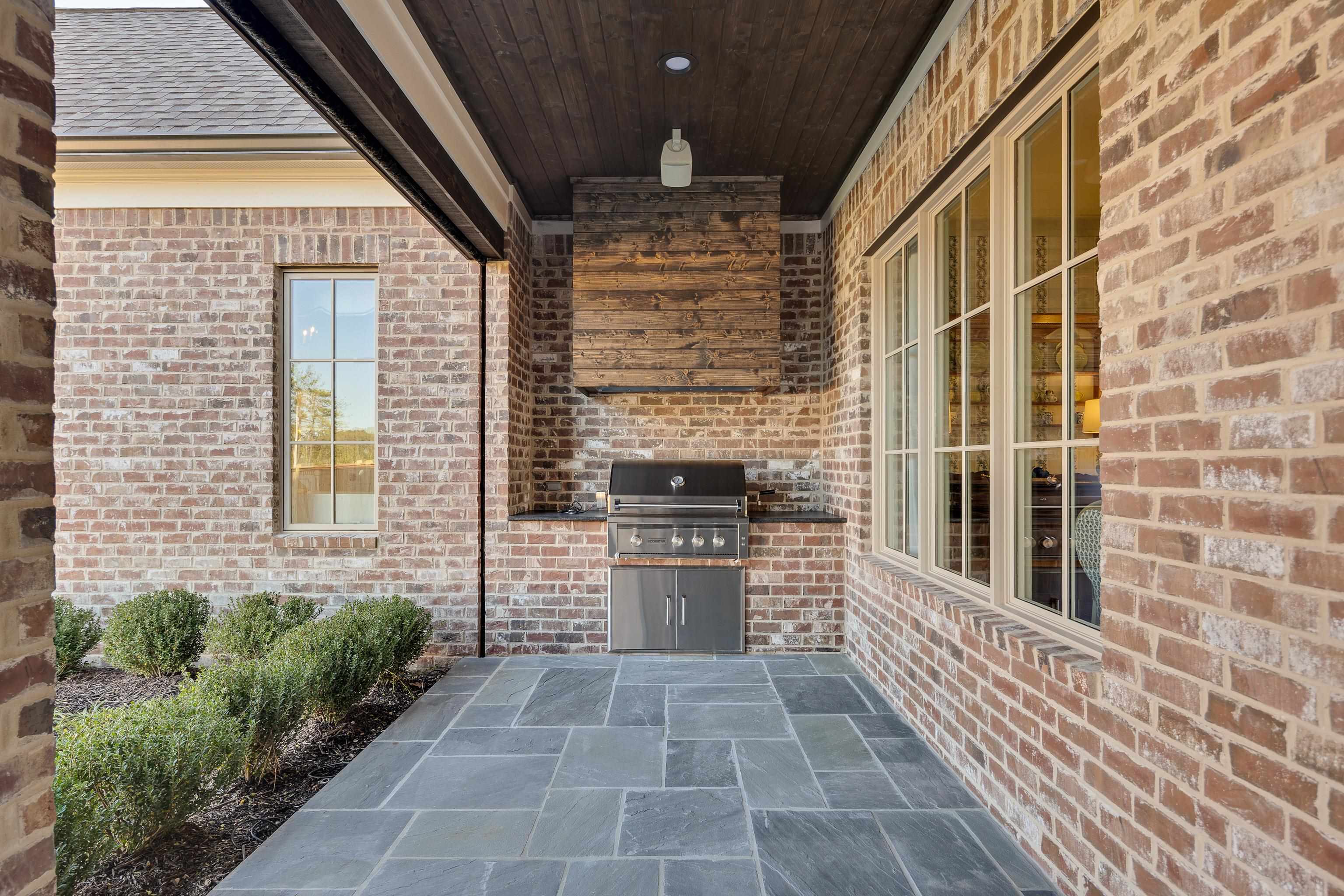 3290 HIDDEN CREEK LOOP W