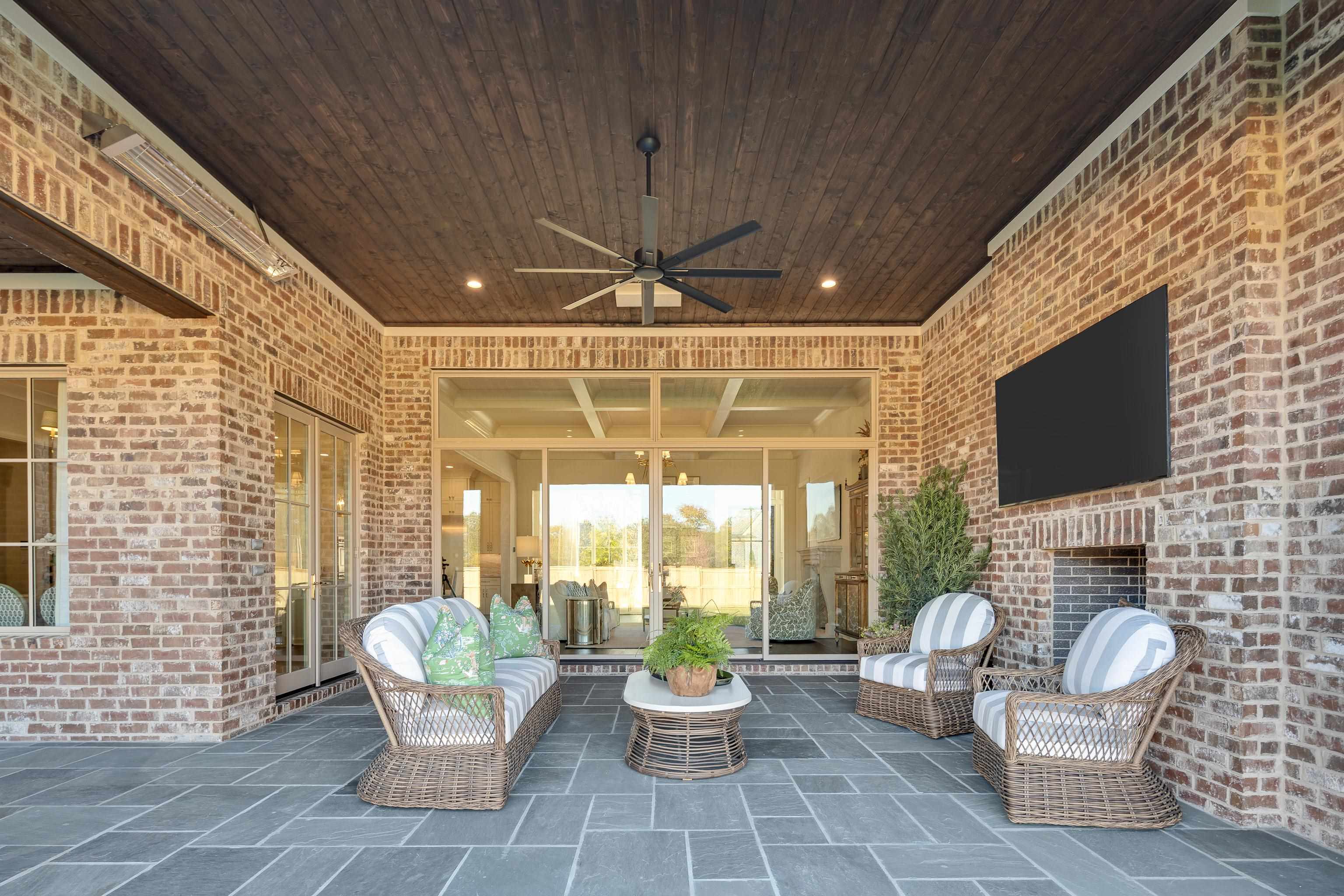 3290 HIDDEN CREEK LOOP W