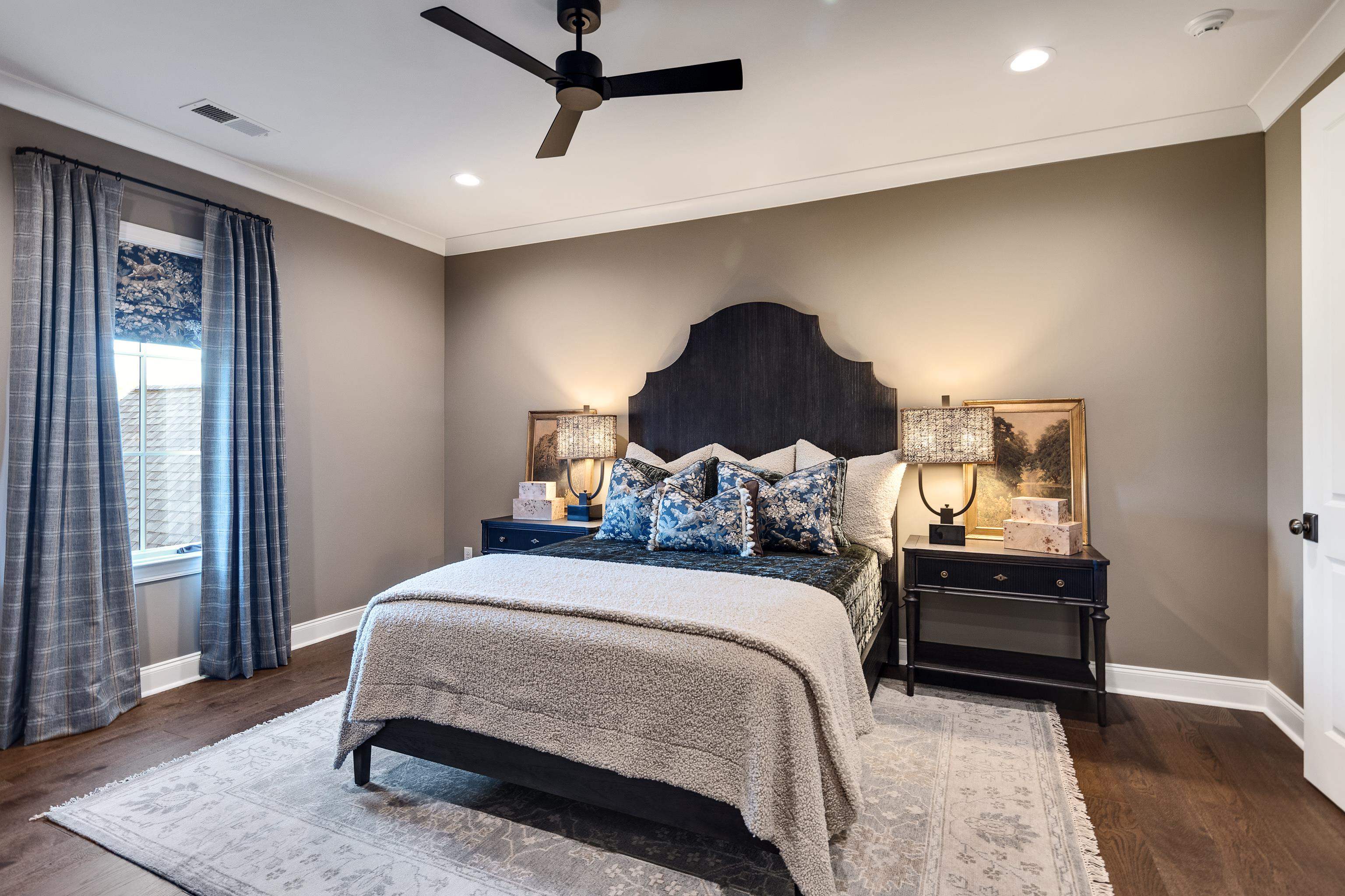 3290 HIDDEN CREEK LOOP W