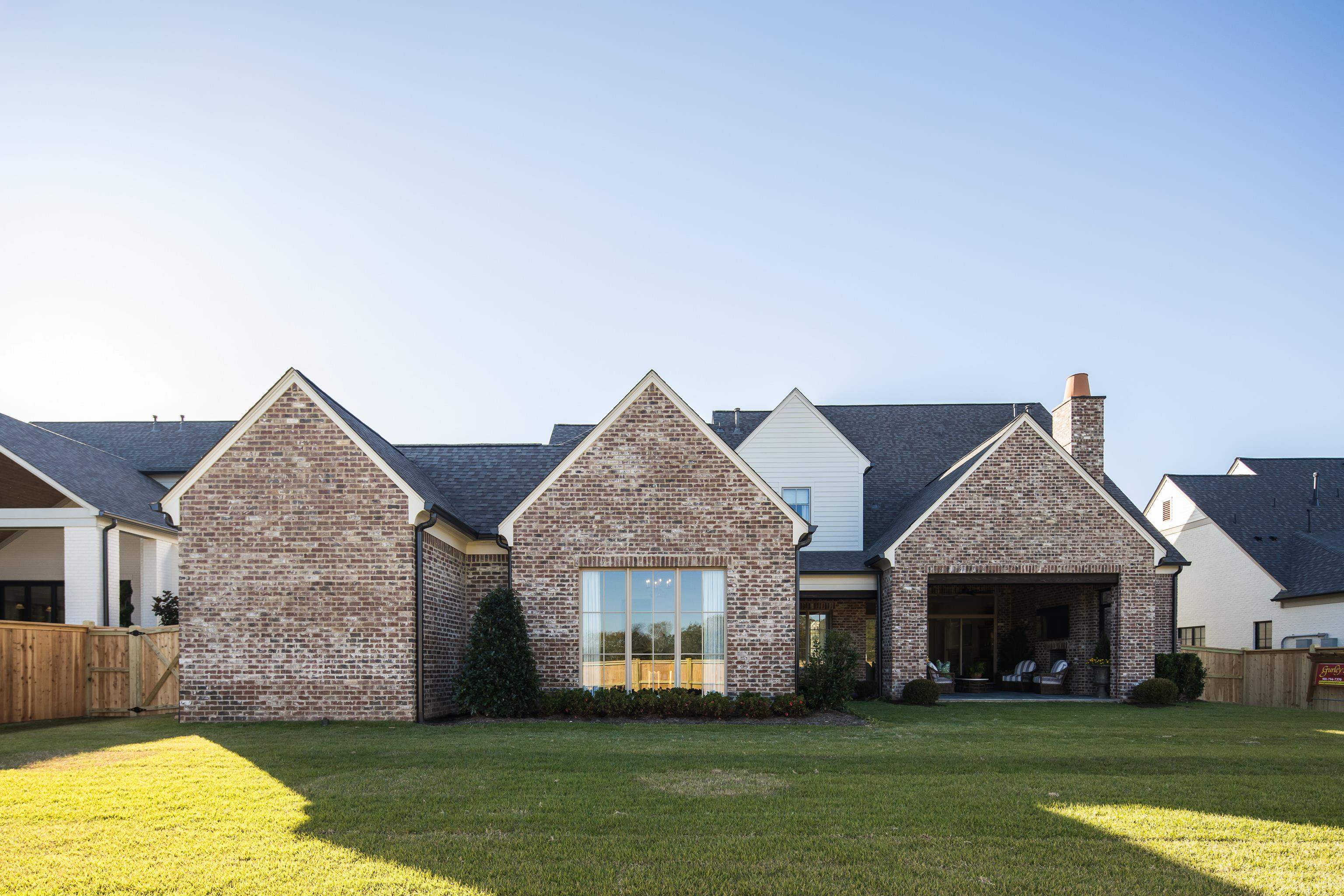 3290 HIDDEN CREEK LOOP W