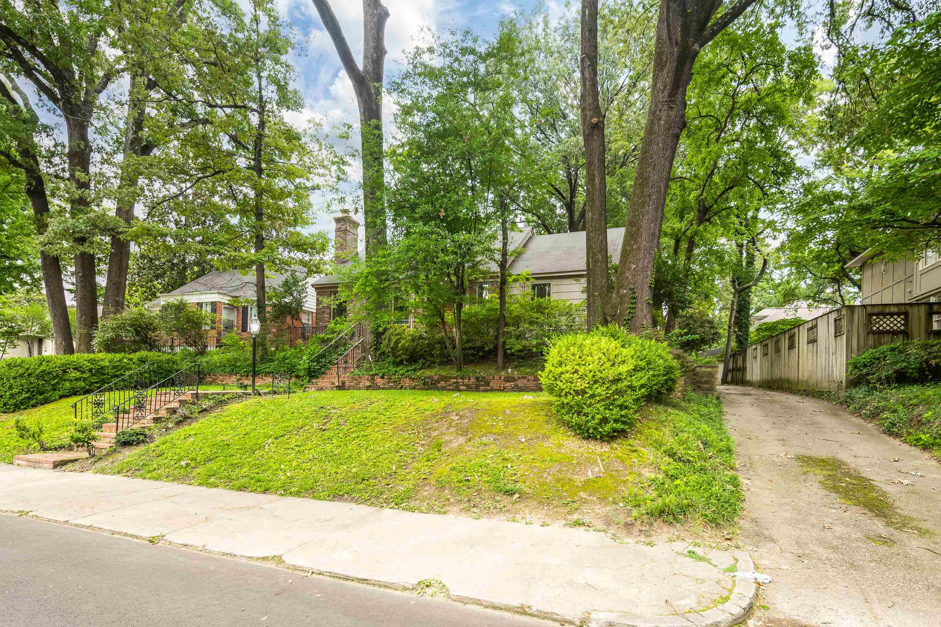 1643 VINTON AVE