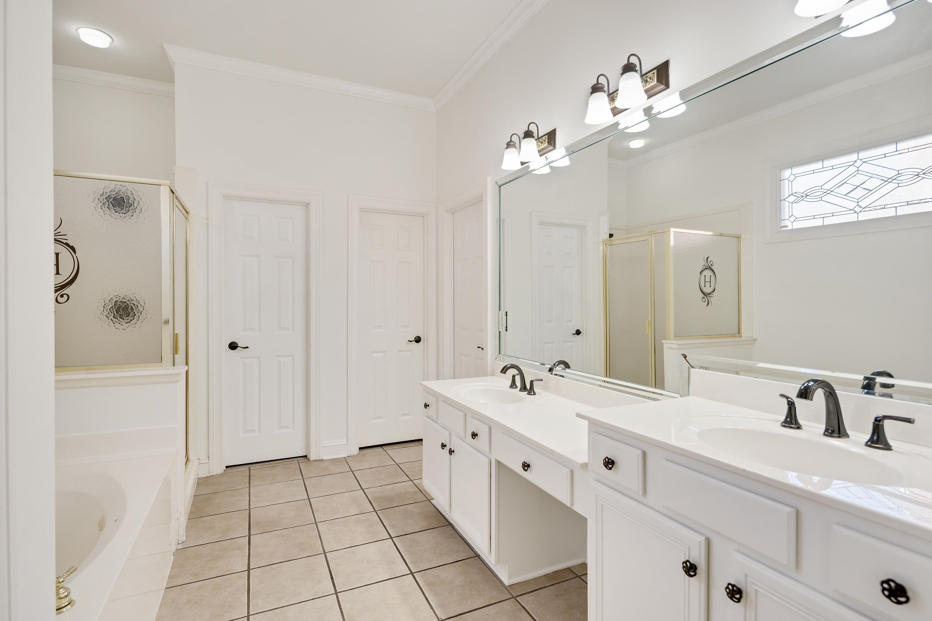 186 N WHITE STATION RD