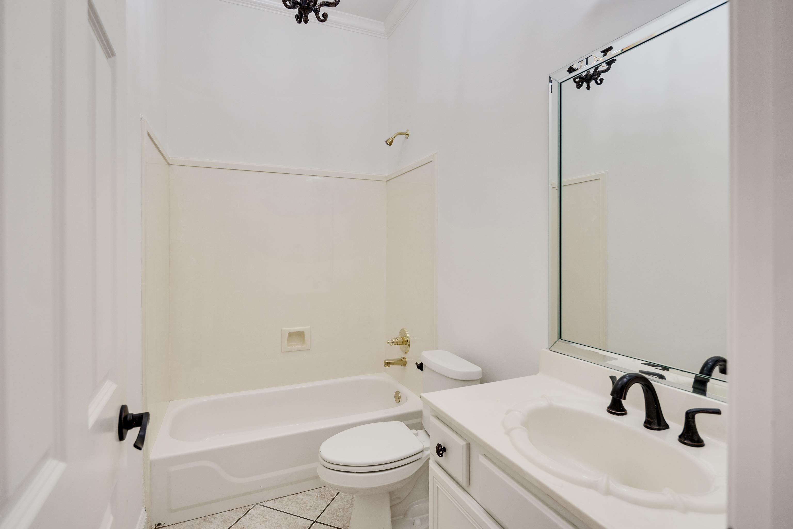 186 N WHITE STATION RD