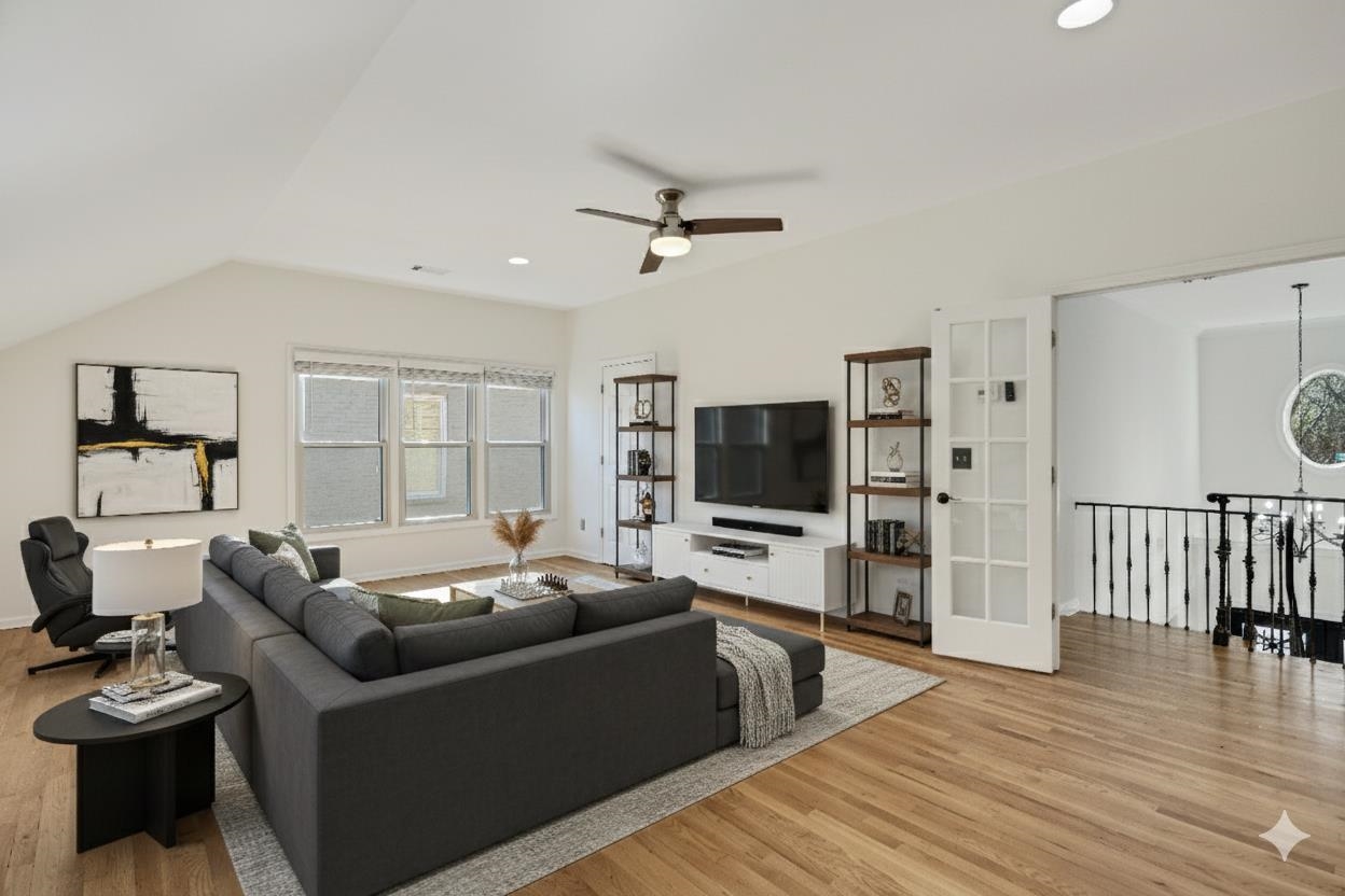 186 N WHITE STATION RD