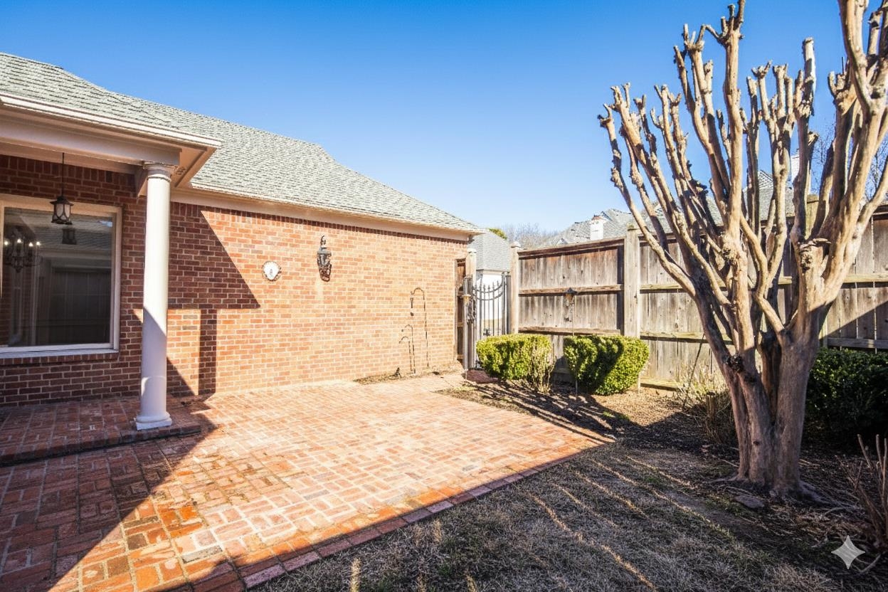 186 N WHITE STATION RD