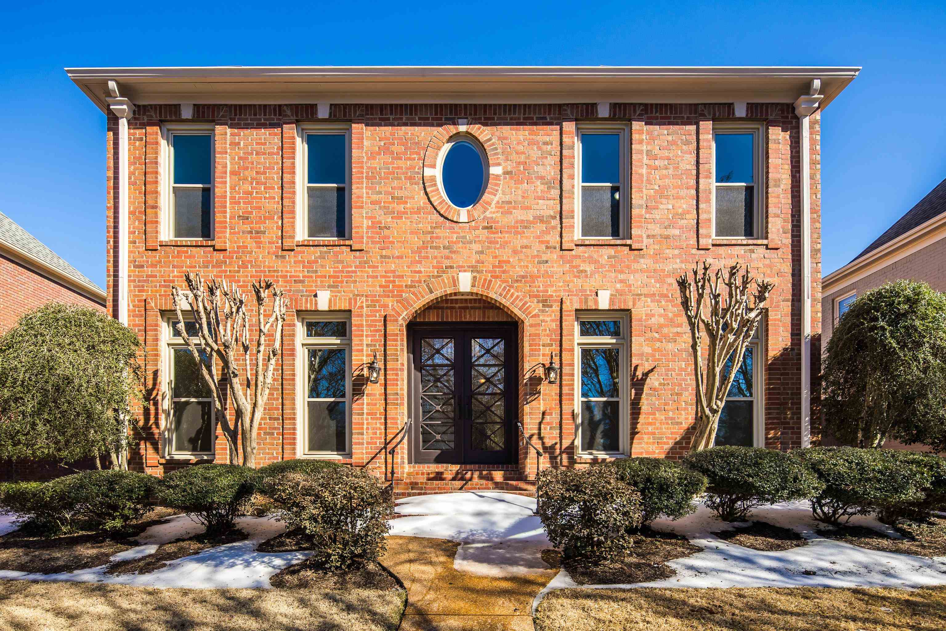 186 N WHITE STATION RD