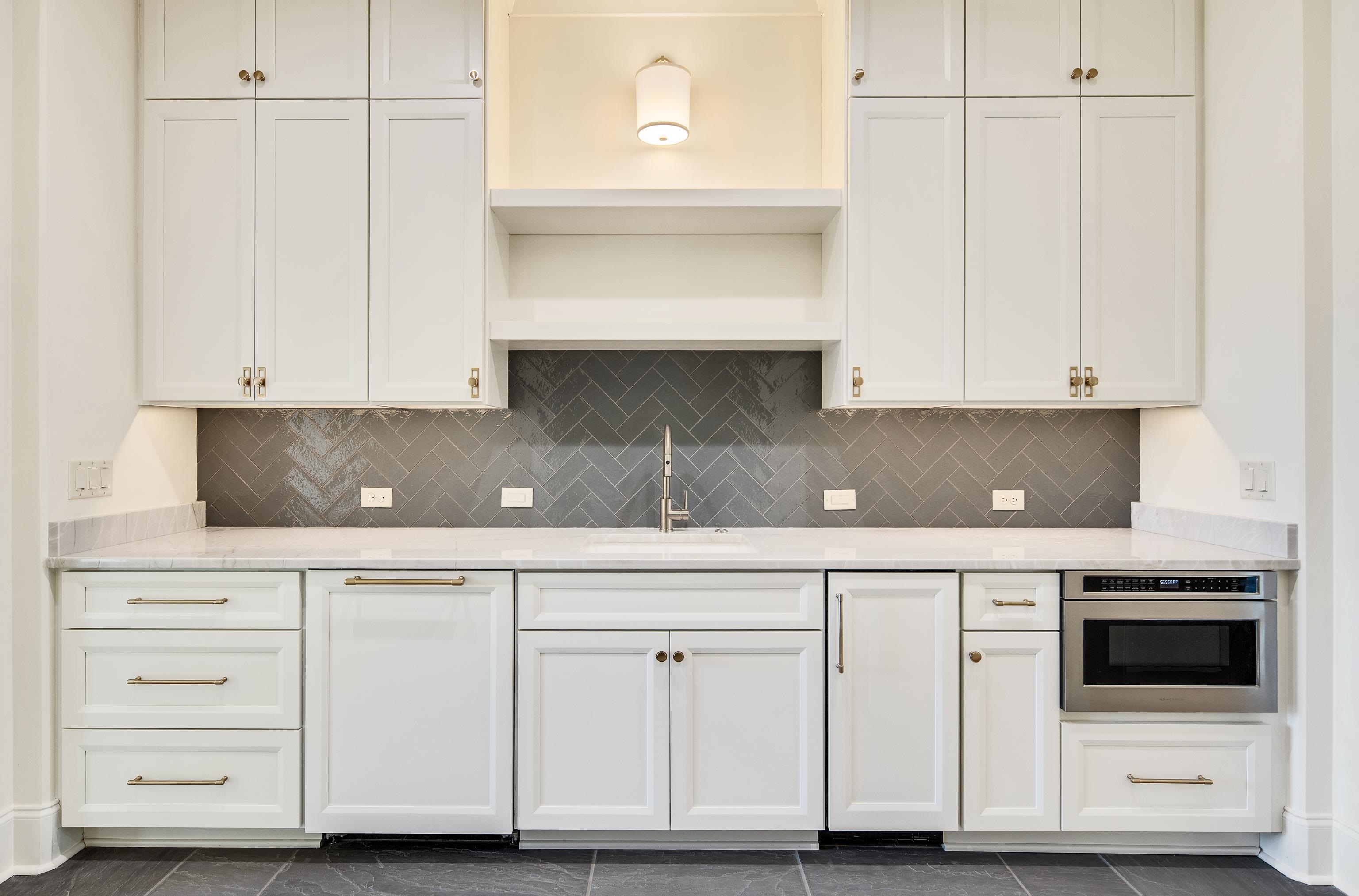 3116 CHAPEL WOODS CV