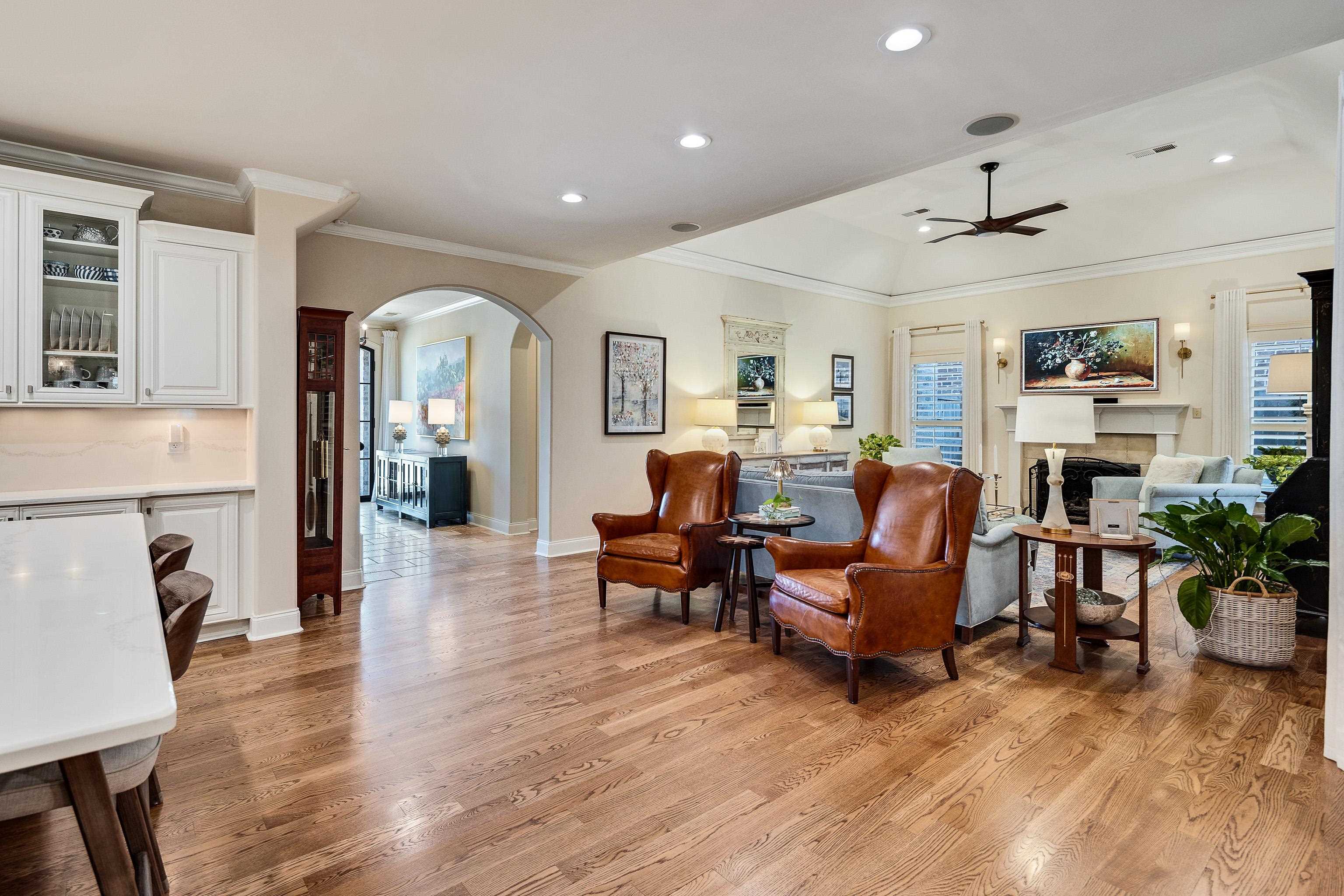 1881 ENCLAVE GREEN LN W