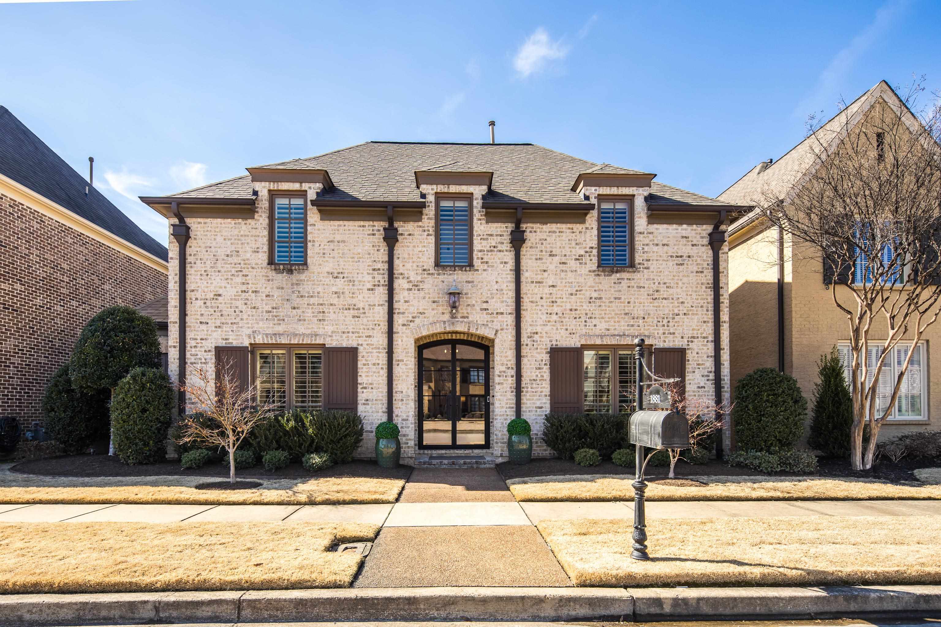 1881 ENCLAVE GREEN LN W