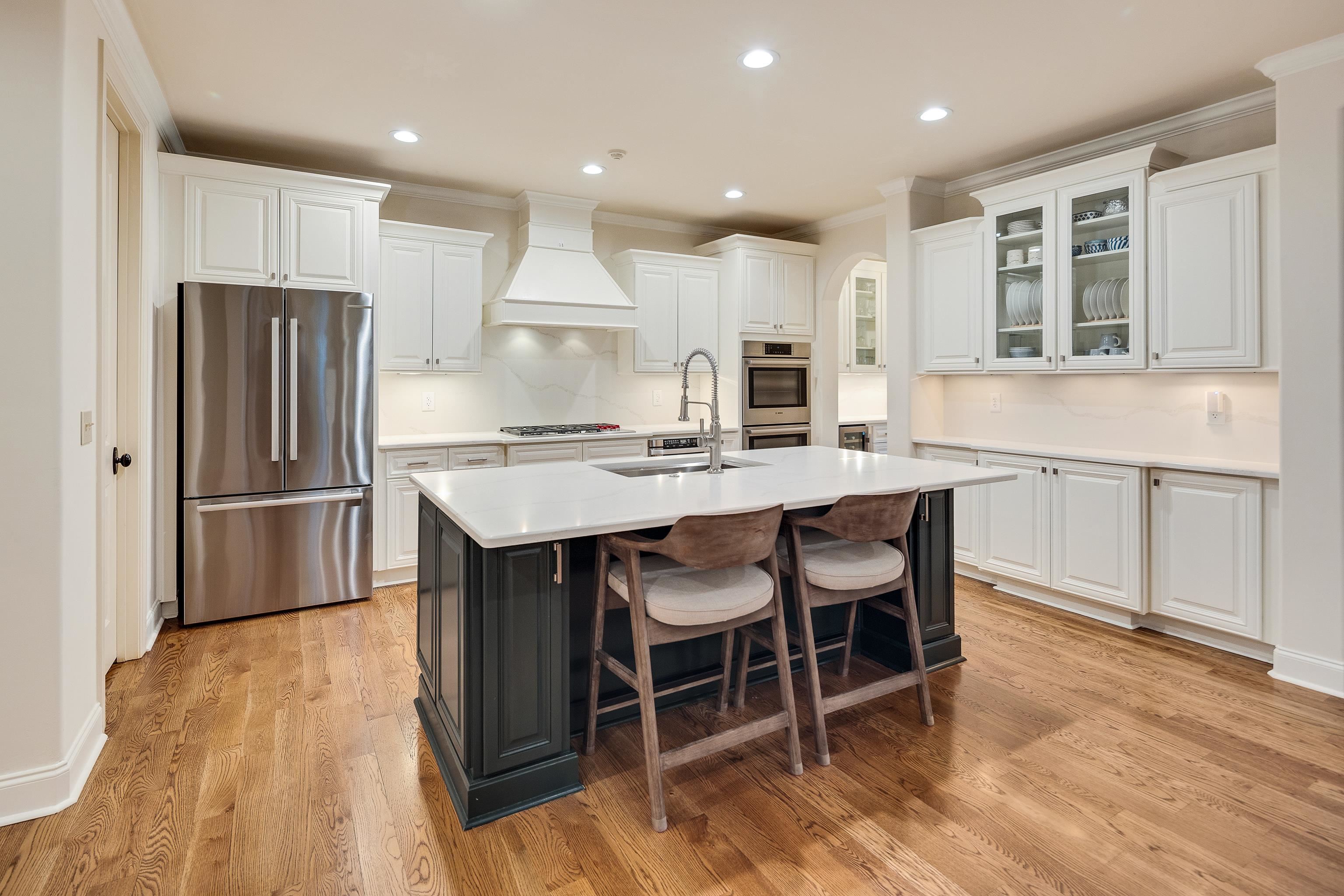 1881 ENCLAVE GREEN LN W