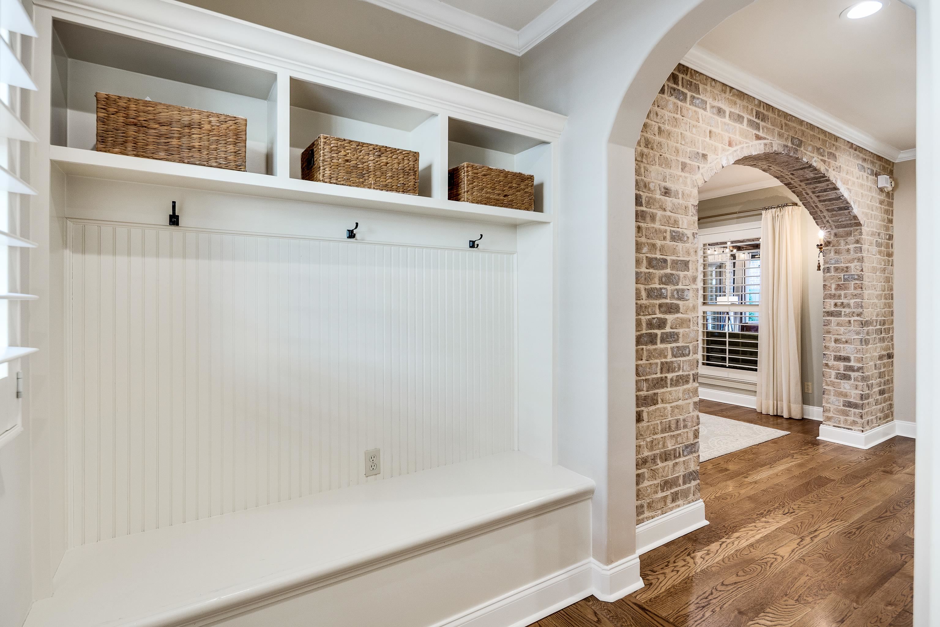 1881 ENCLAVE GREEN LN W