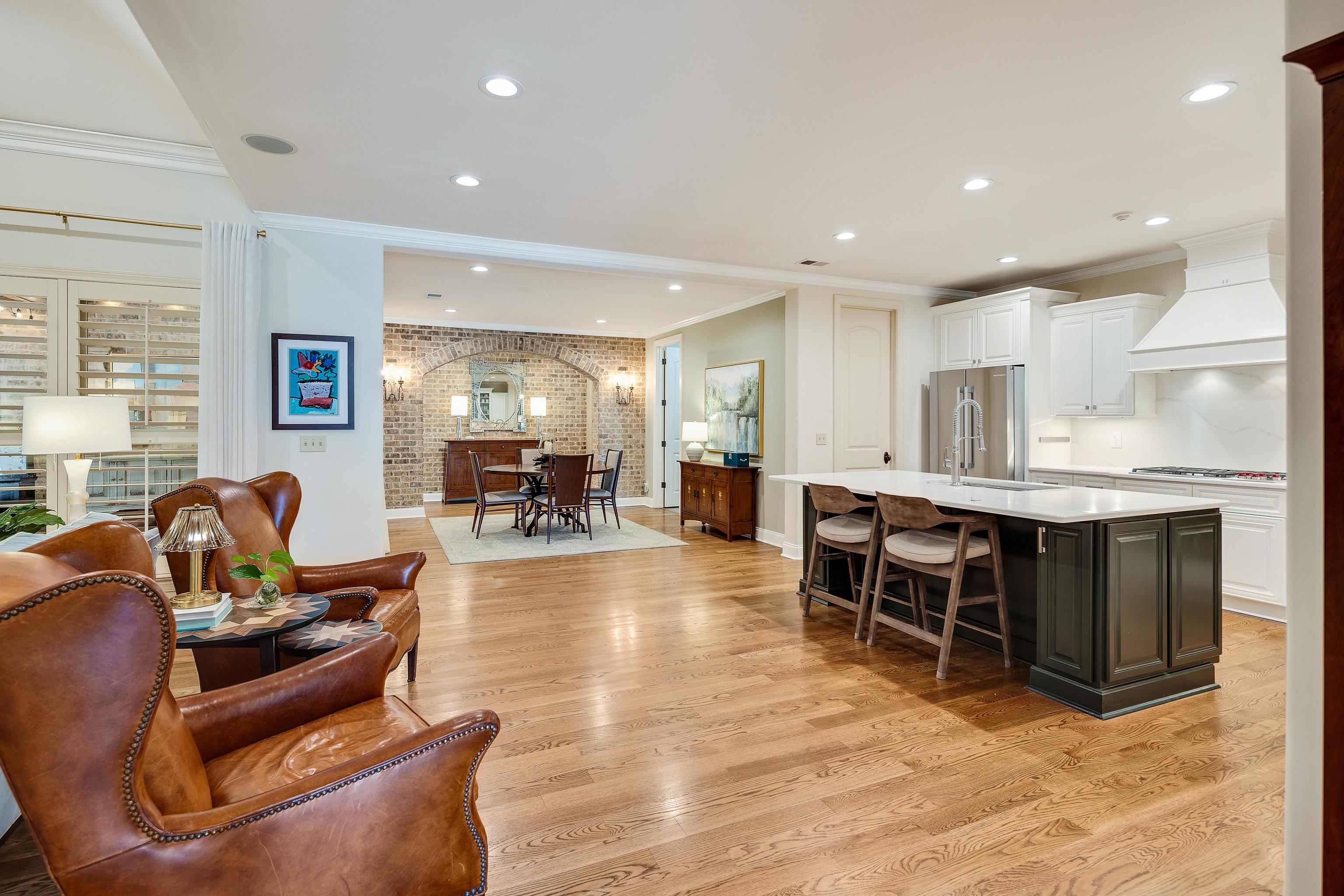 1881 ENCLAVE GREEN LN W