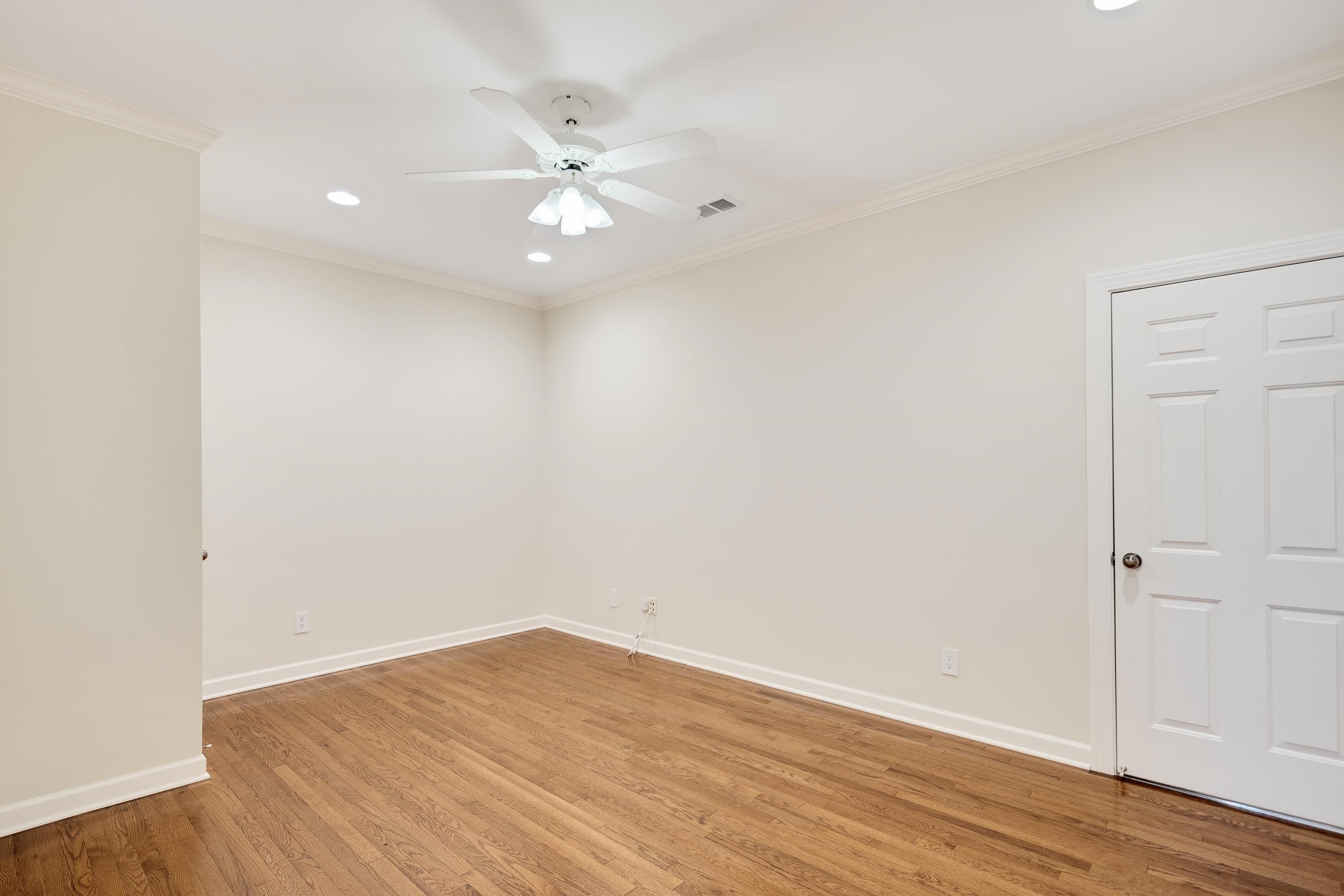 3123 OAKLEIGH MANOR CV