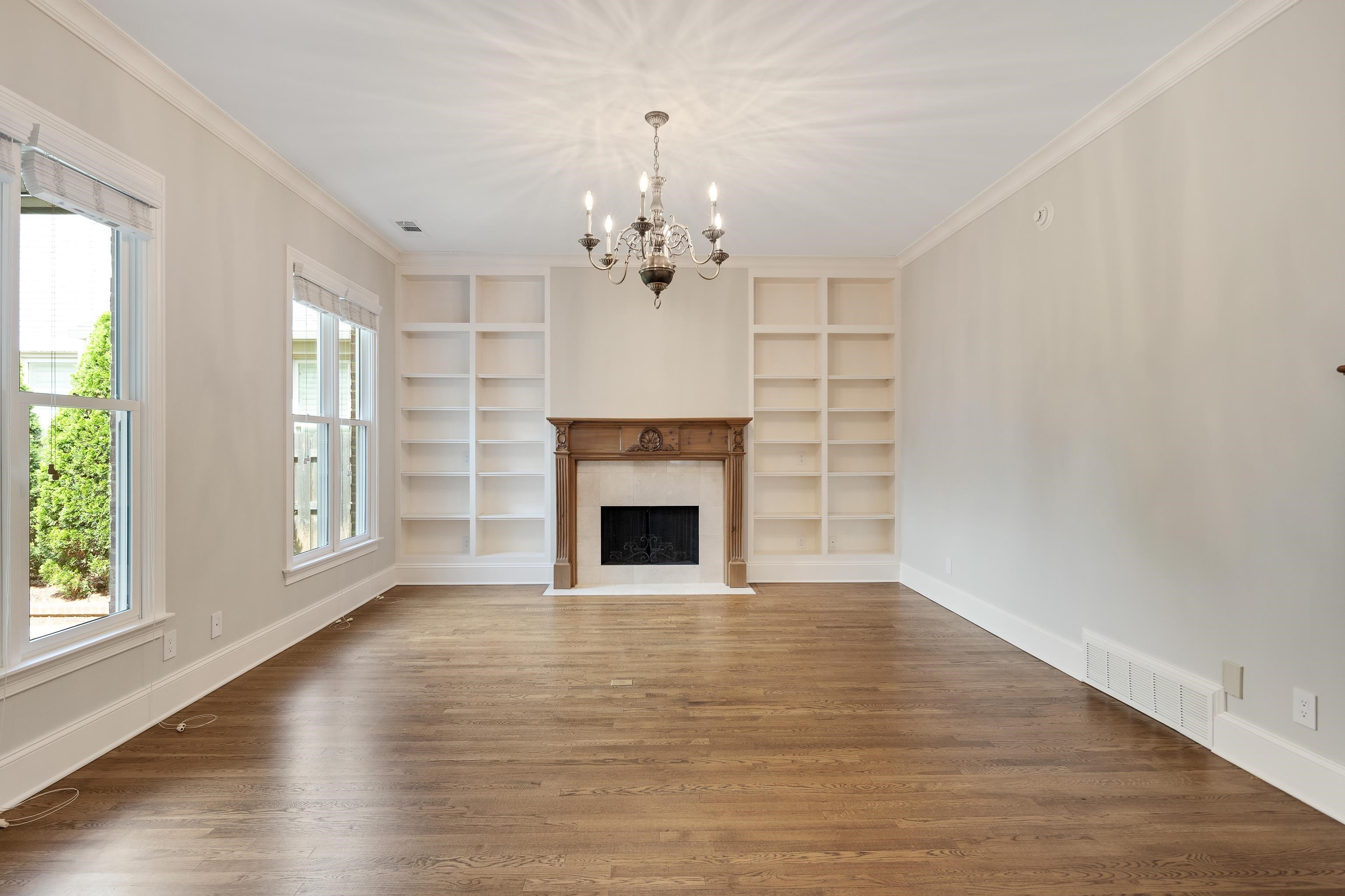 3123 OAKLEIGH MANOR CV