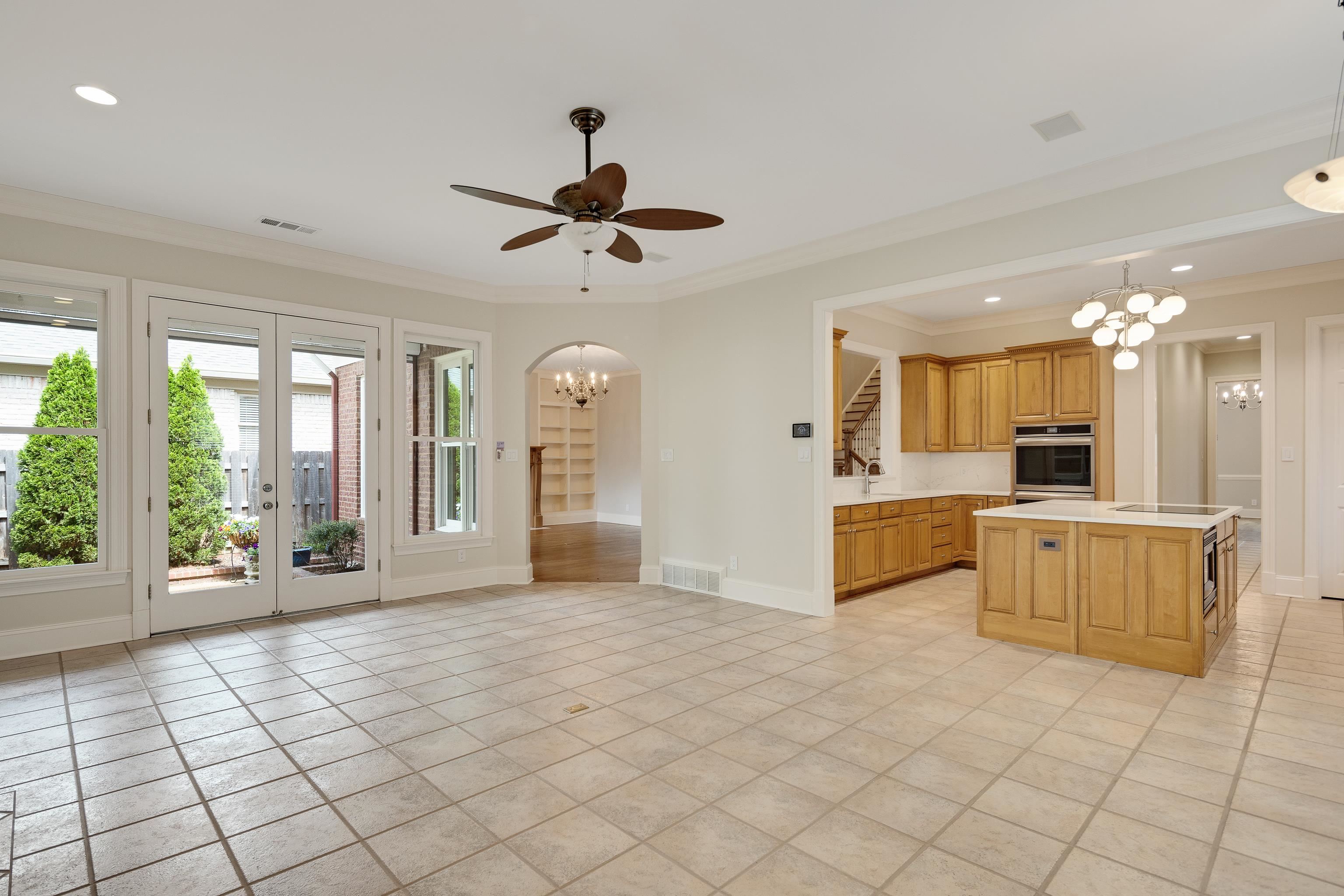 3123 OAKLEIGH MANOR CV