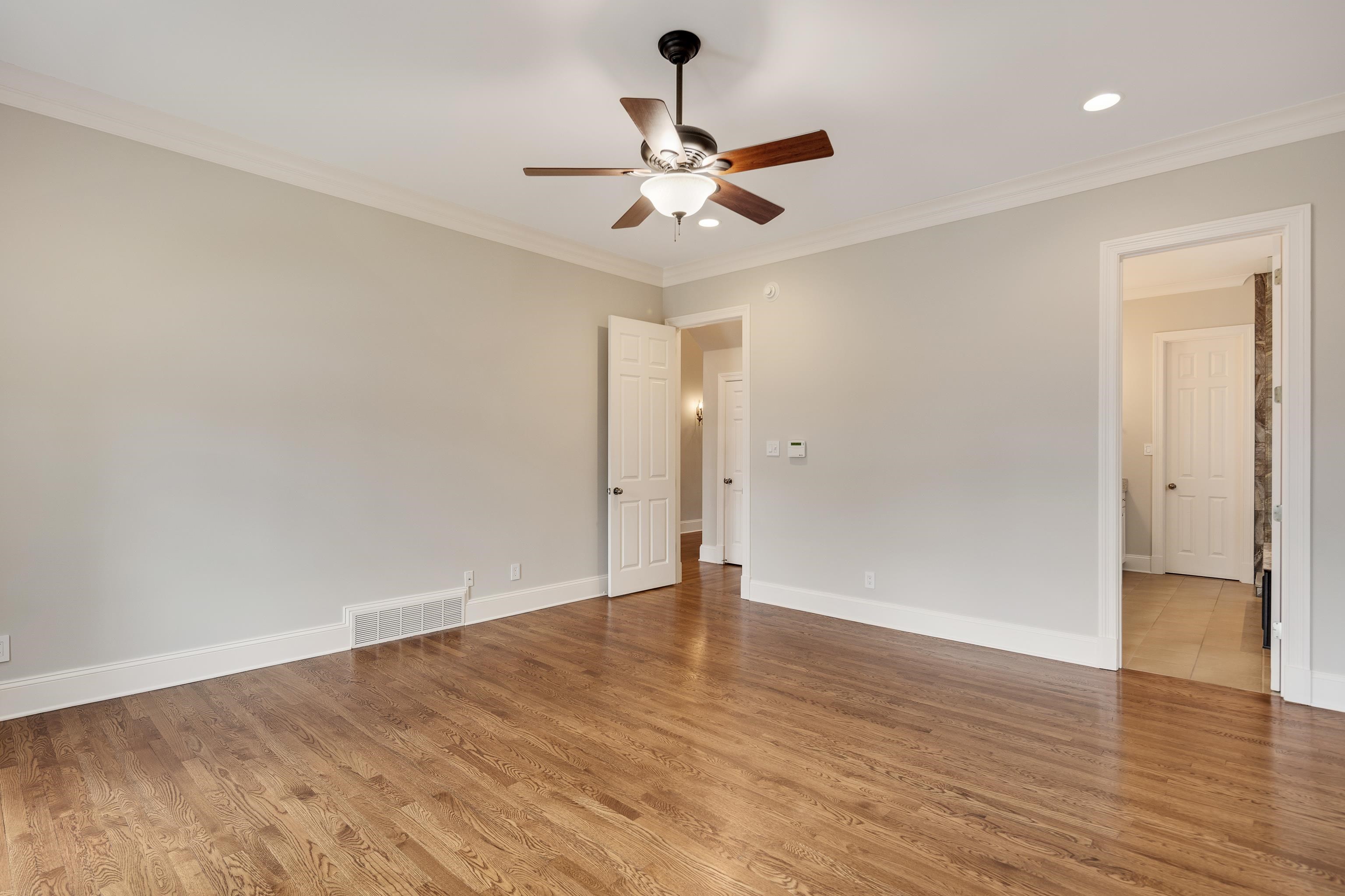 3123 OAKLEIGH MANOR CV