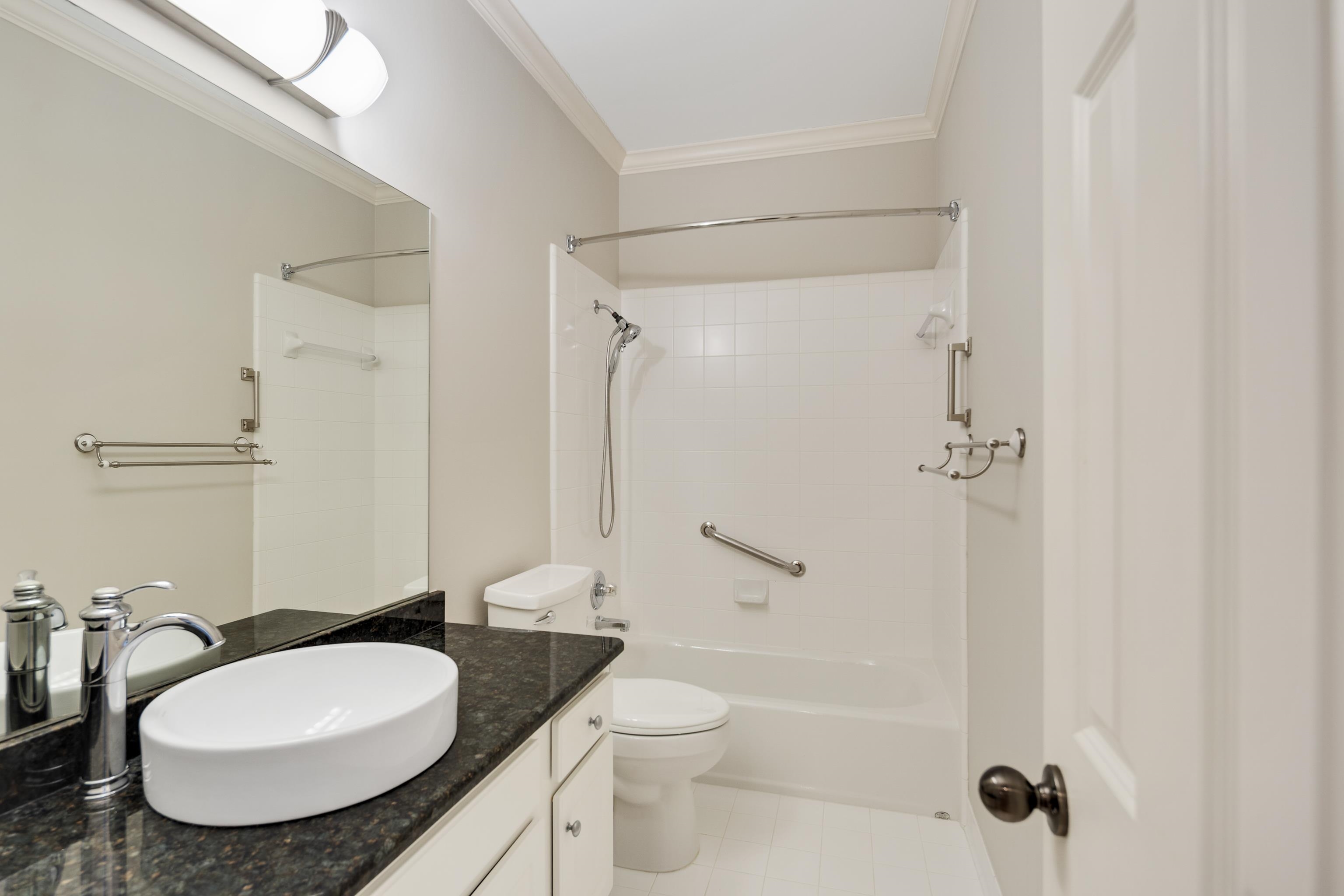 3123 OAKLEIGH MANOR CV