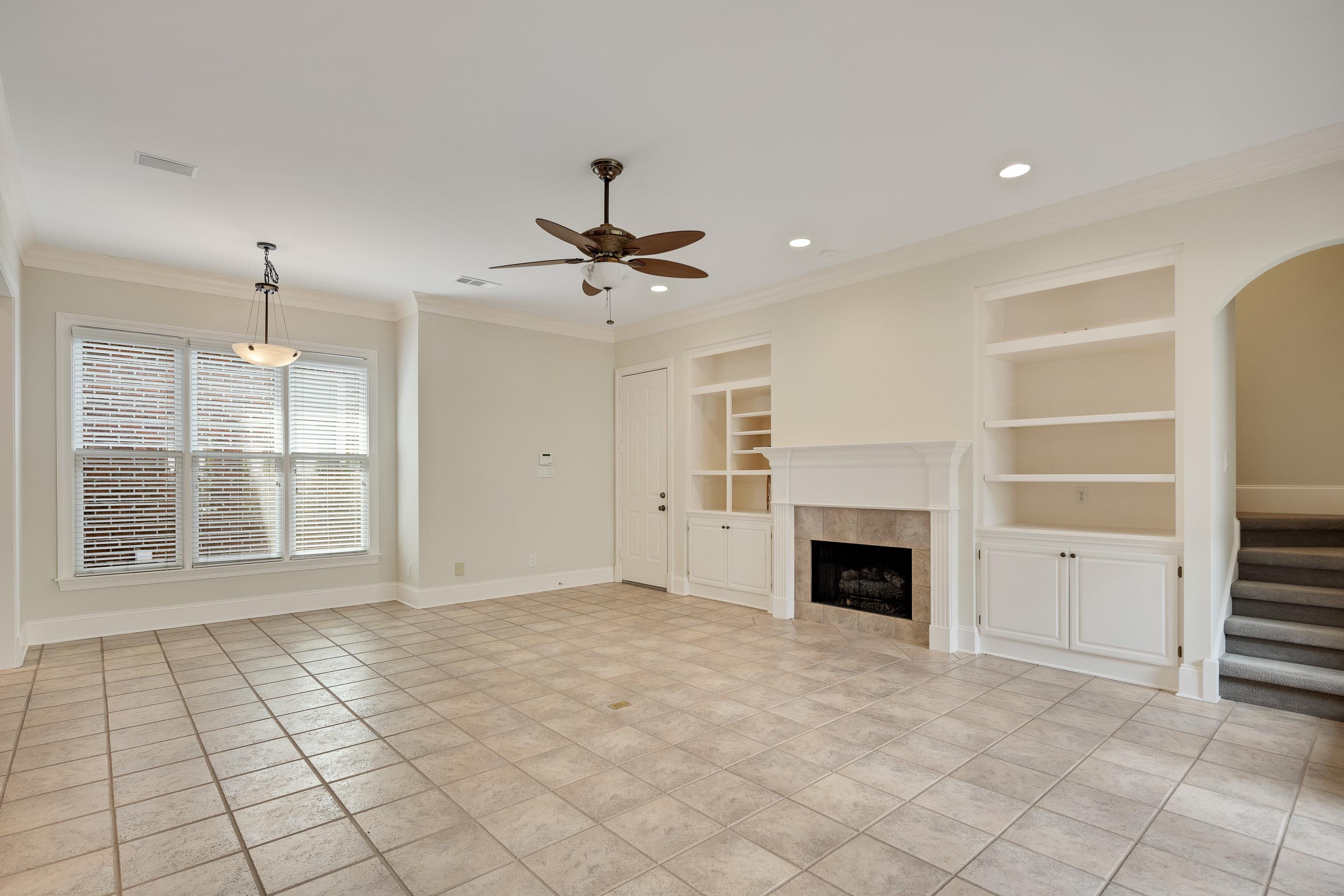 3123 OAKLEIGH MANOR CV