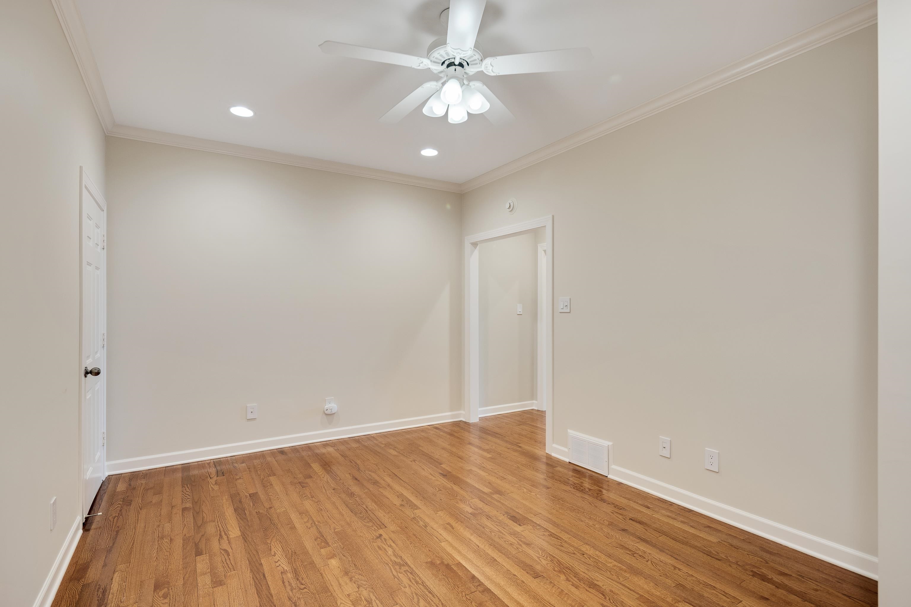 3123 OAKLEIGH MANOR CV