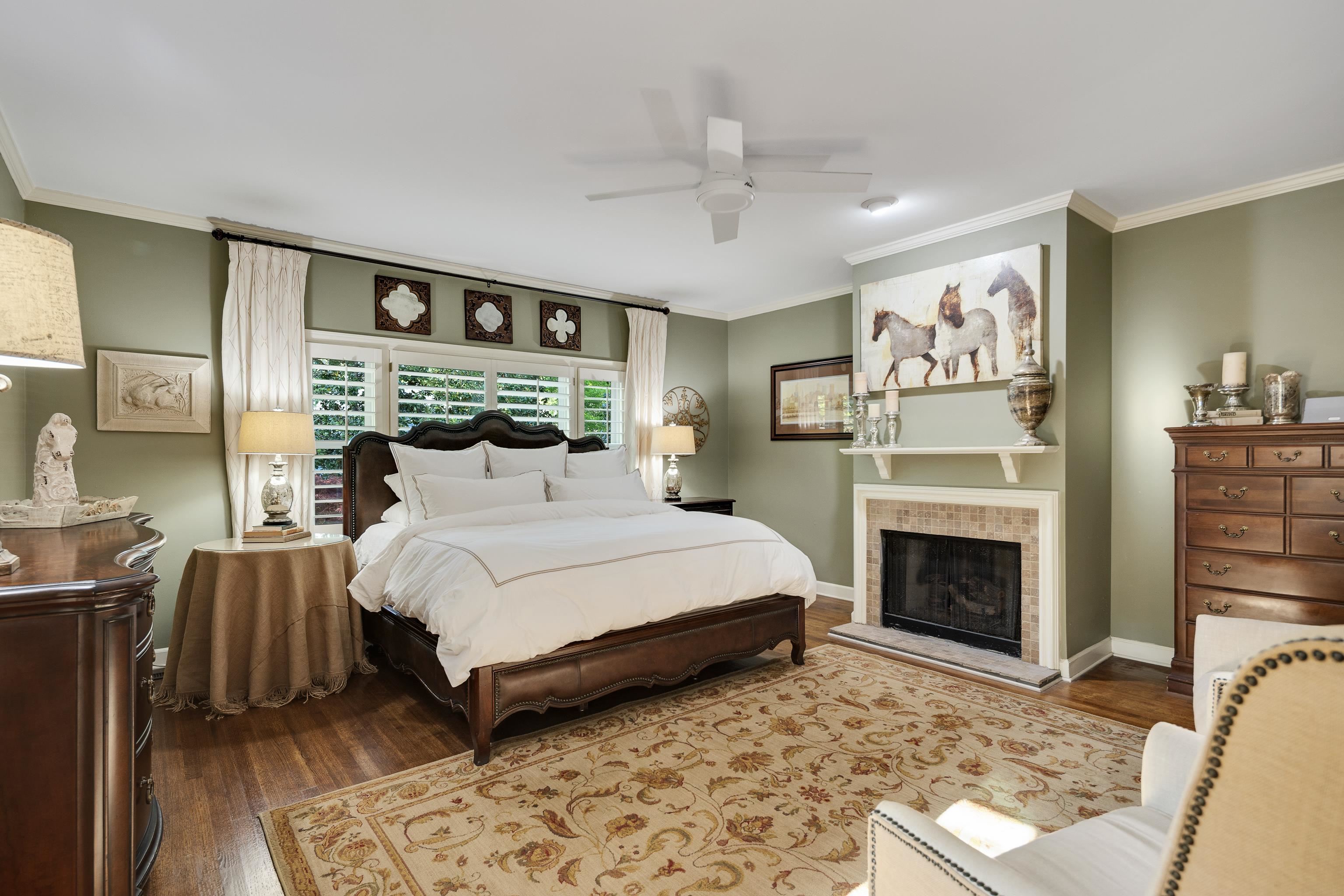 6326 E SHADY GROVE RD