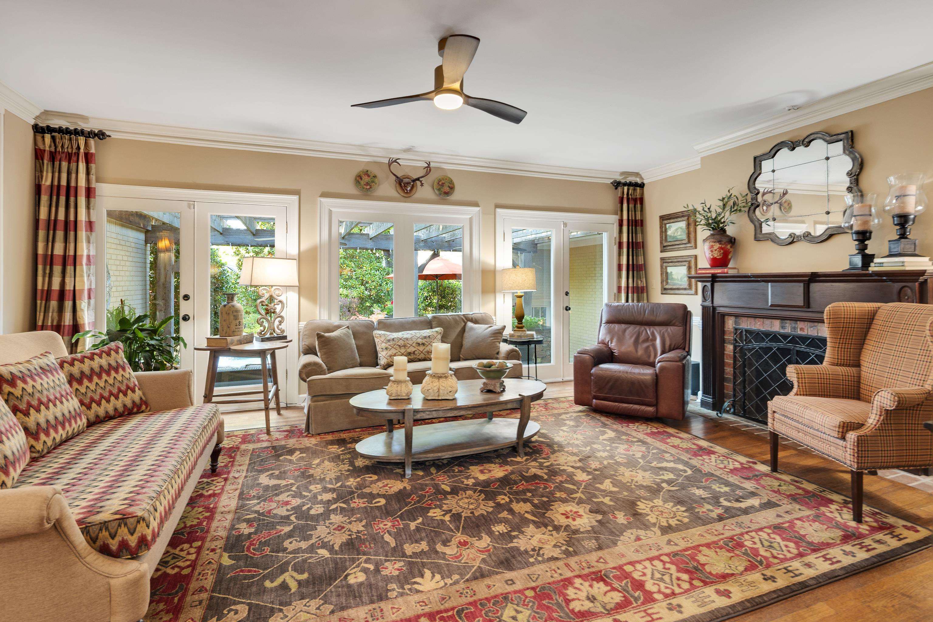 6326 E SHADY GROVE RD