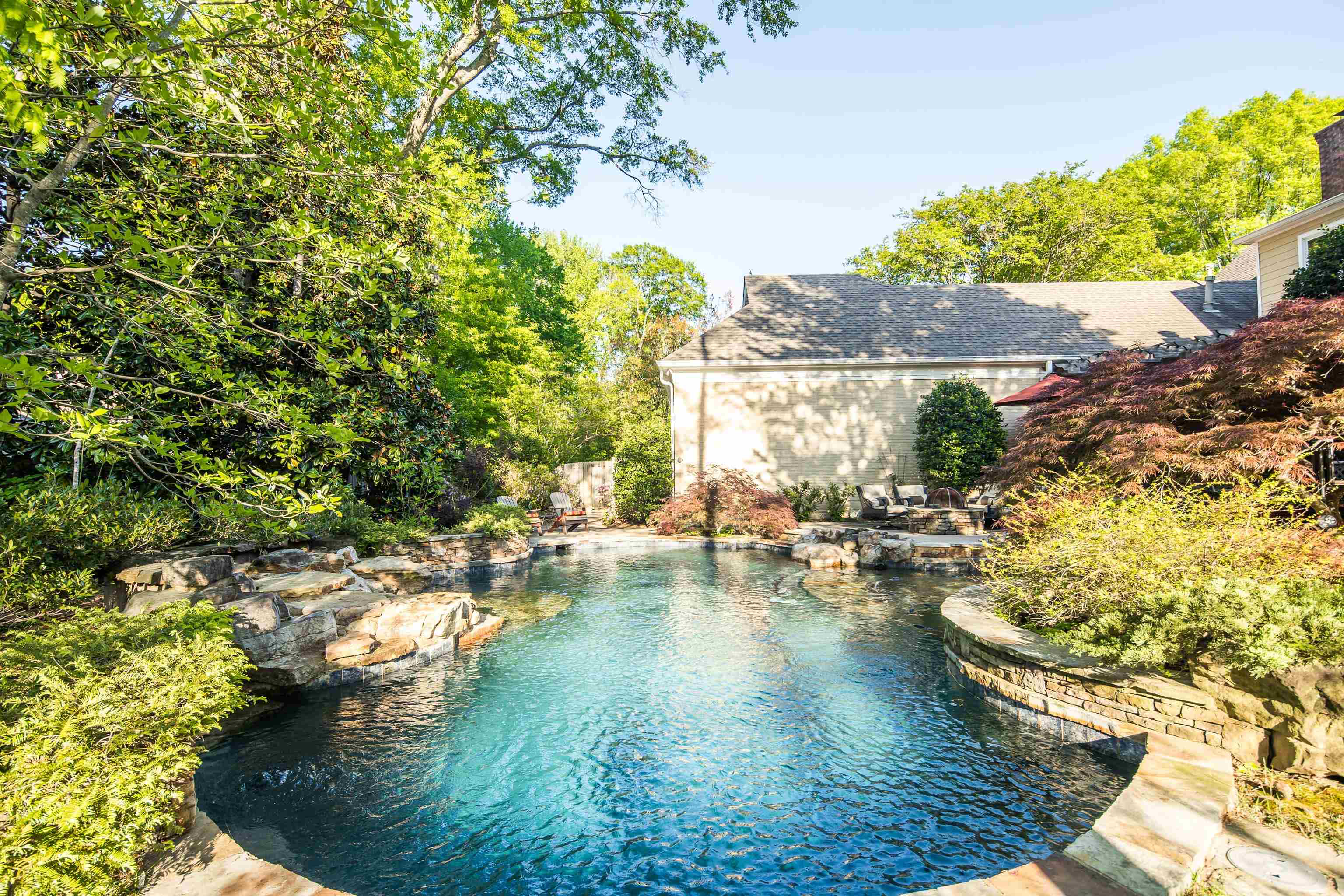 6326 E SHADY GROVE RD