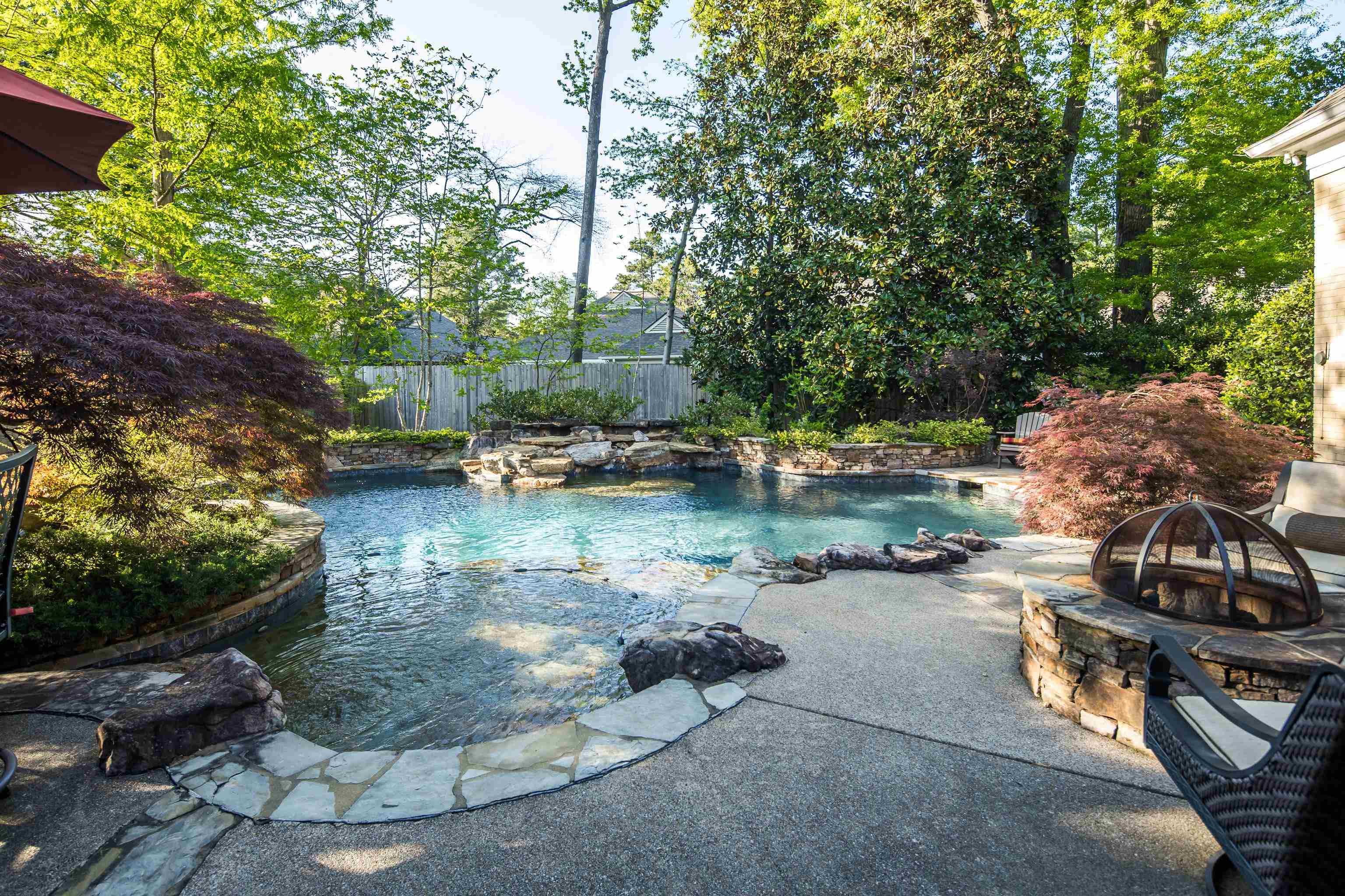 6326 E SHADY GROVE RD