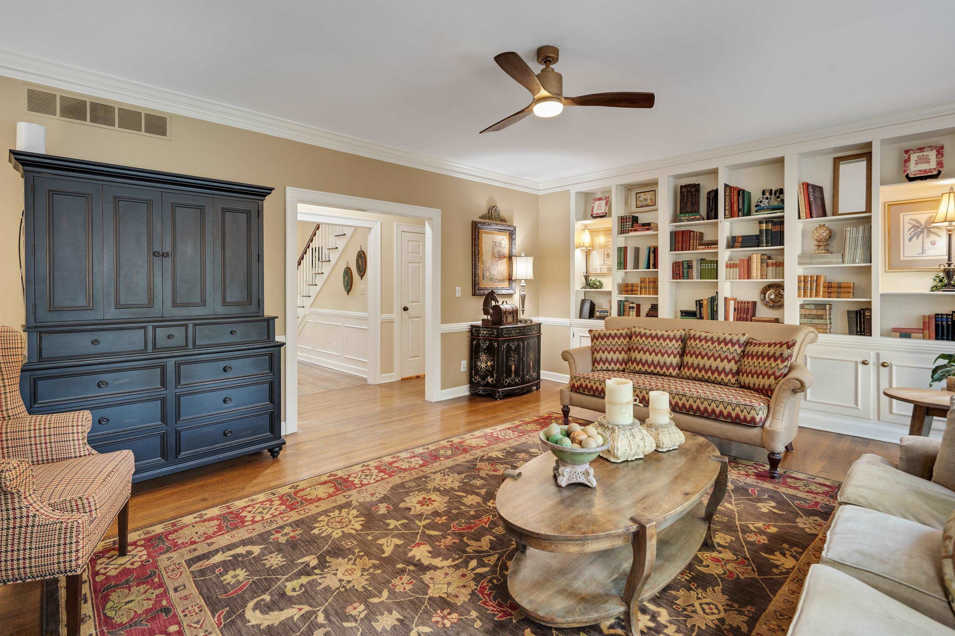 6326 E SHADY GROVE RD