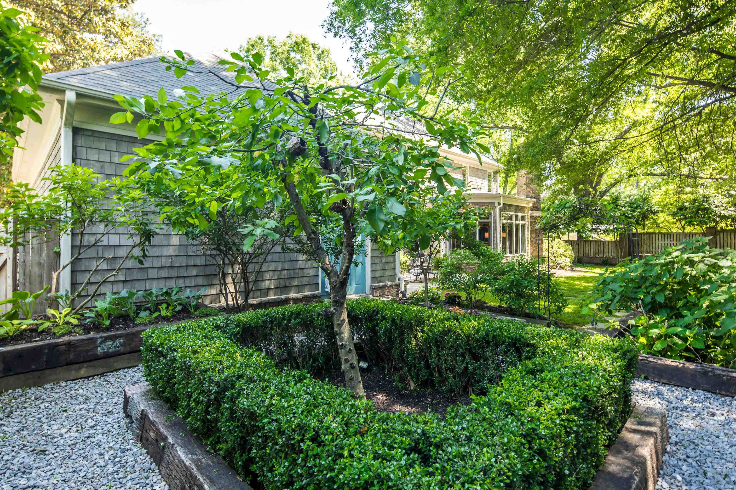 175 WARING RD