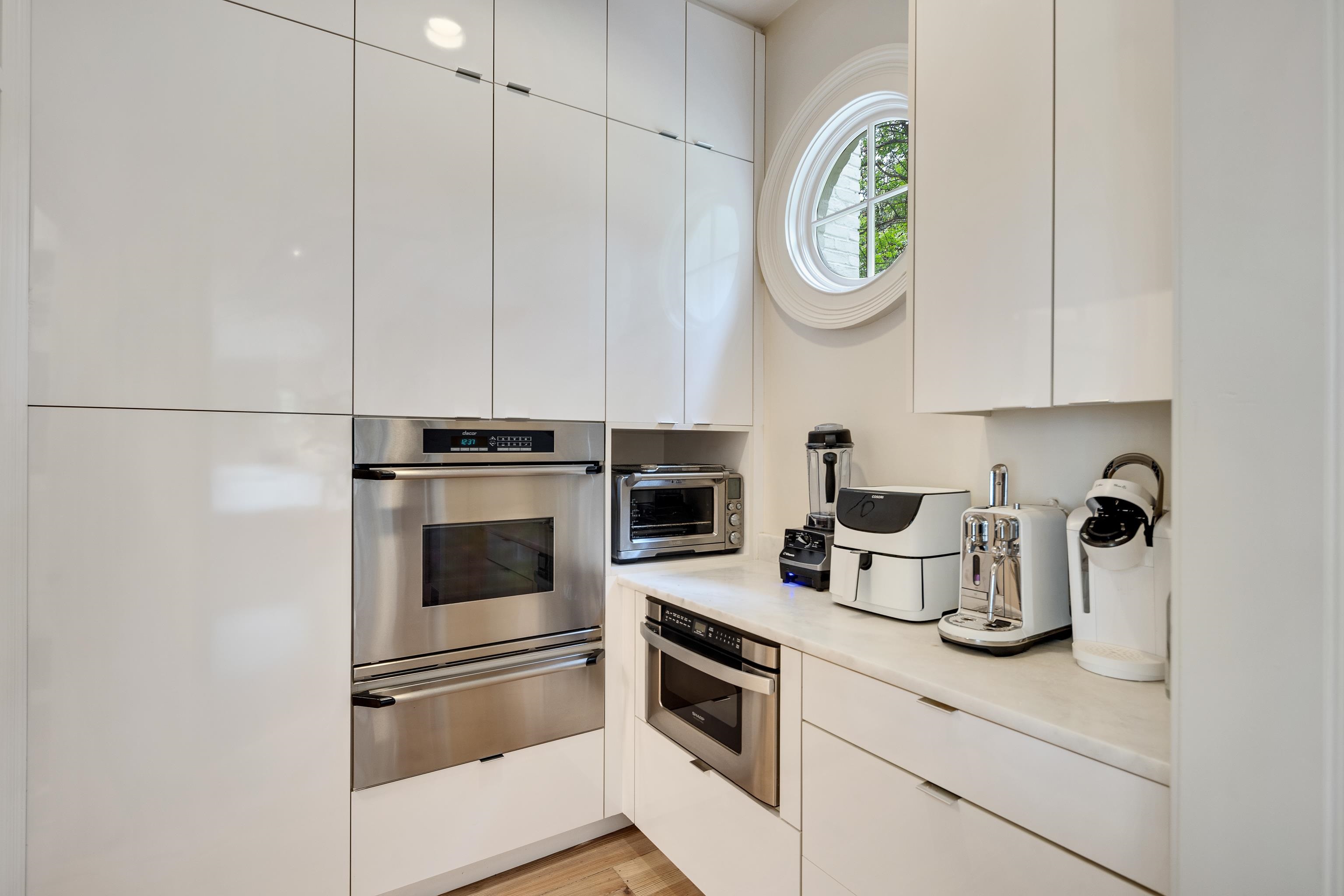 4068 ROBINWOOD CV
