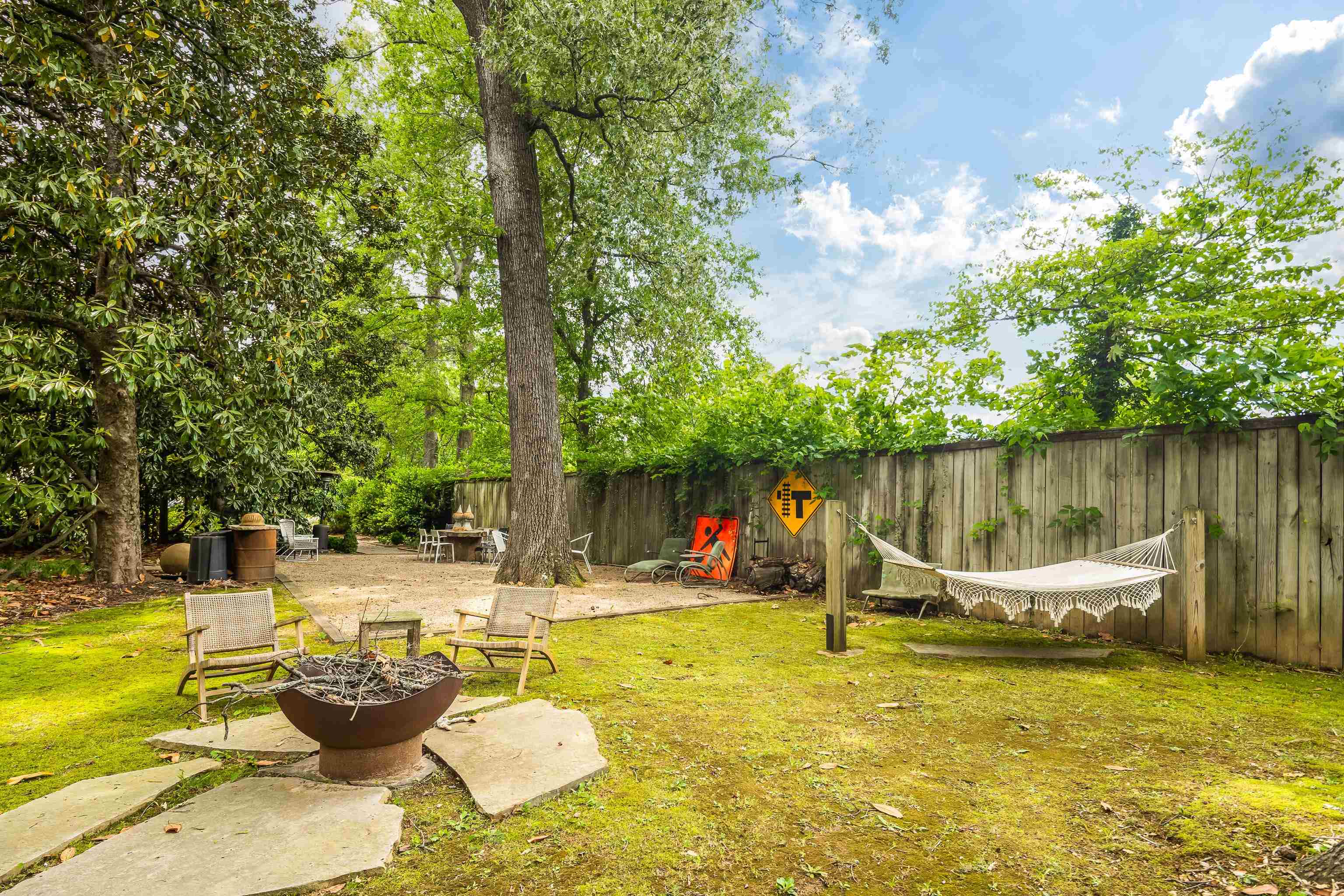4068 ROBINWOOD CV