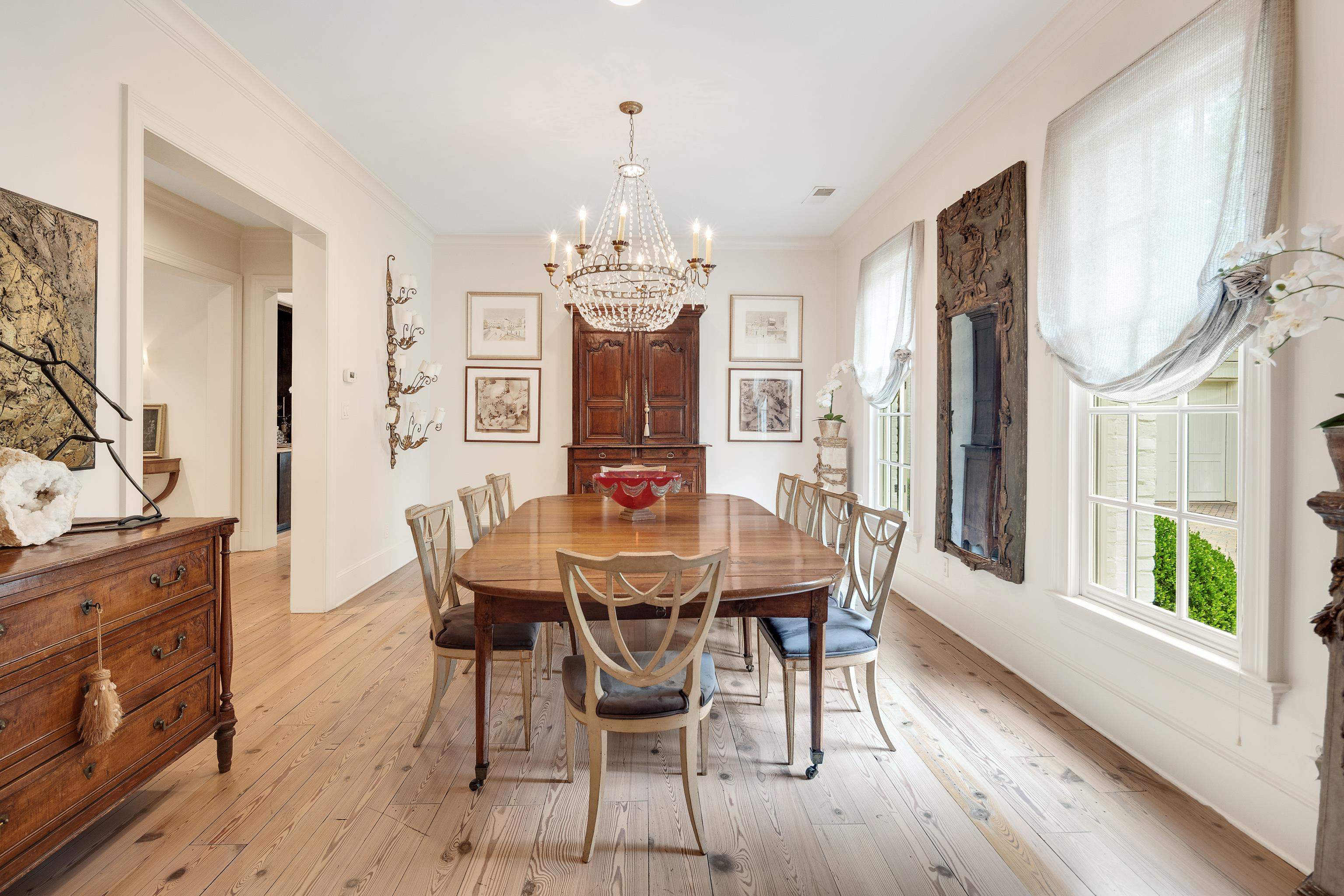 4068 ROBINWOOD CV