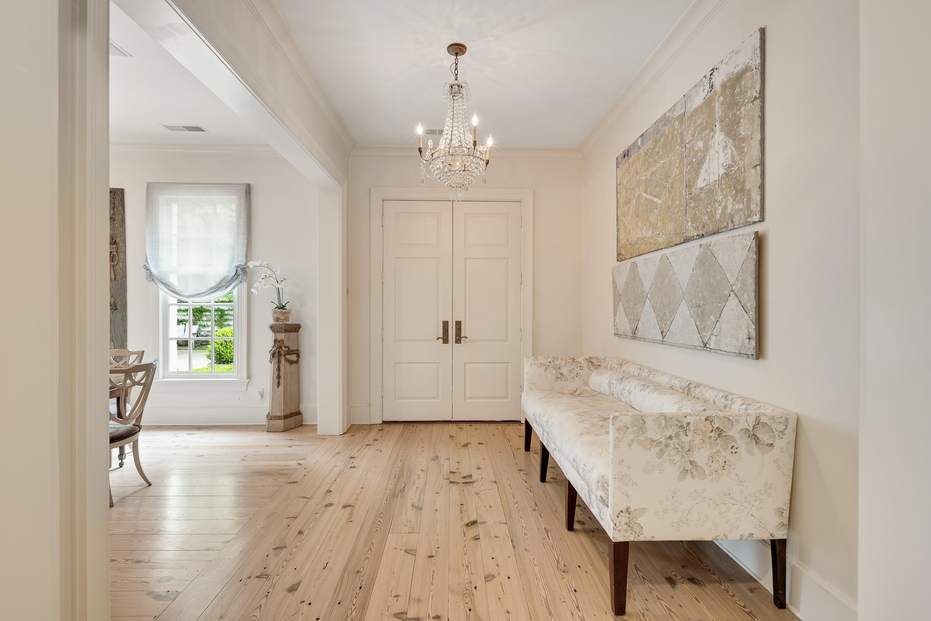 4068 ROBINWOOD CV