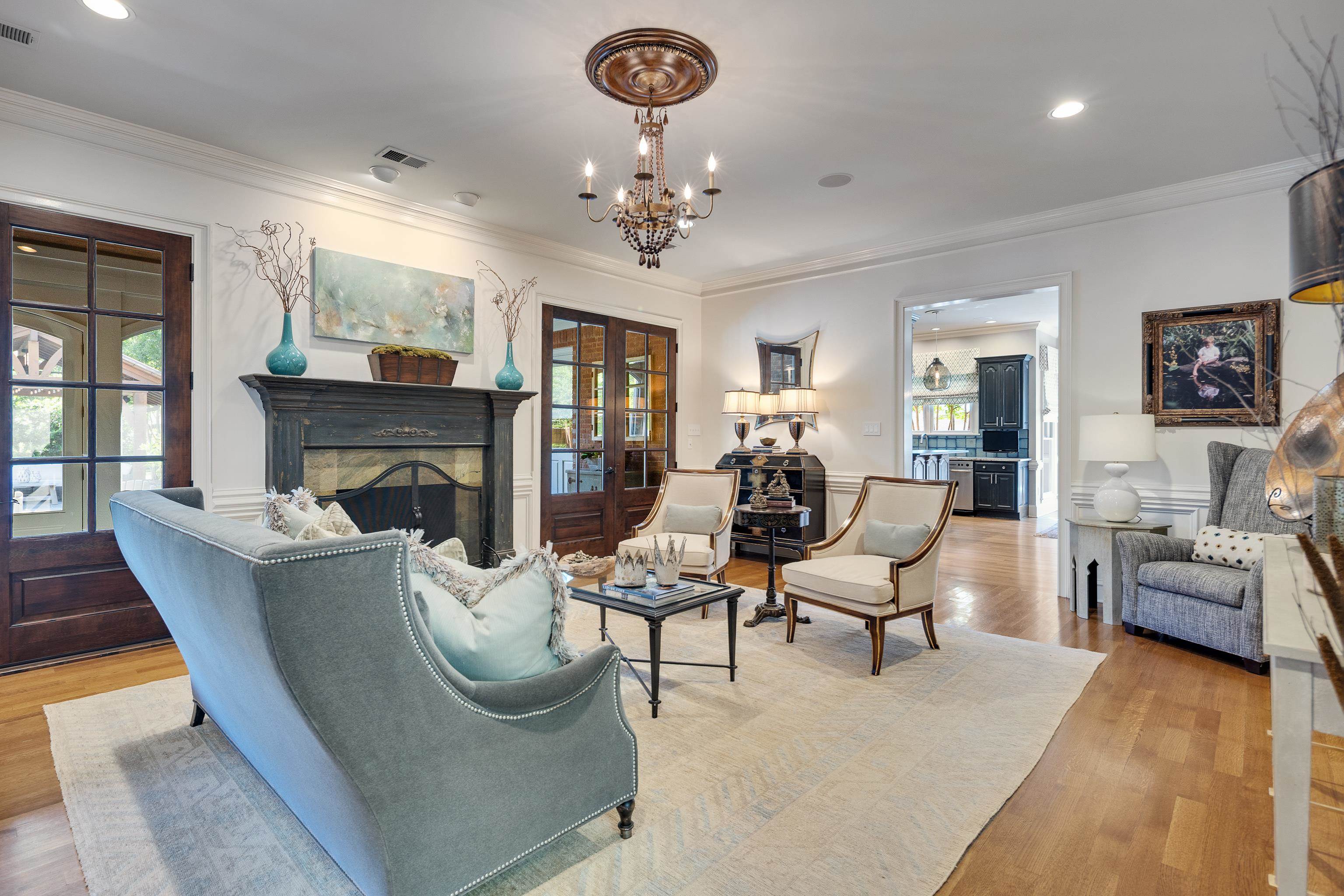 9231 FOREST ESTATES CV