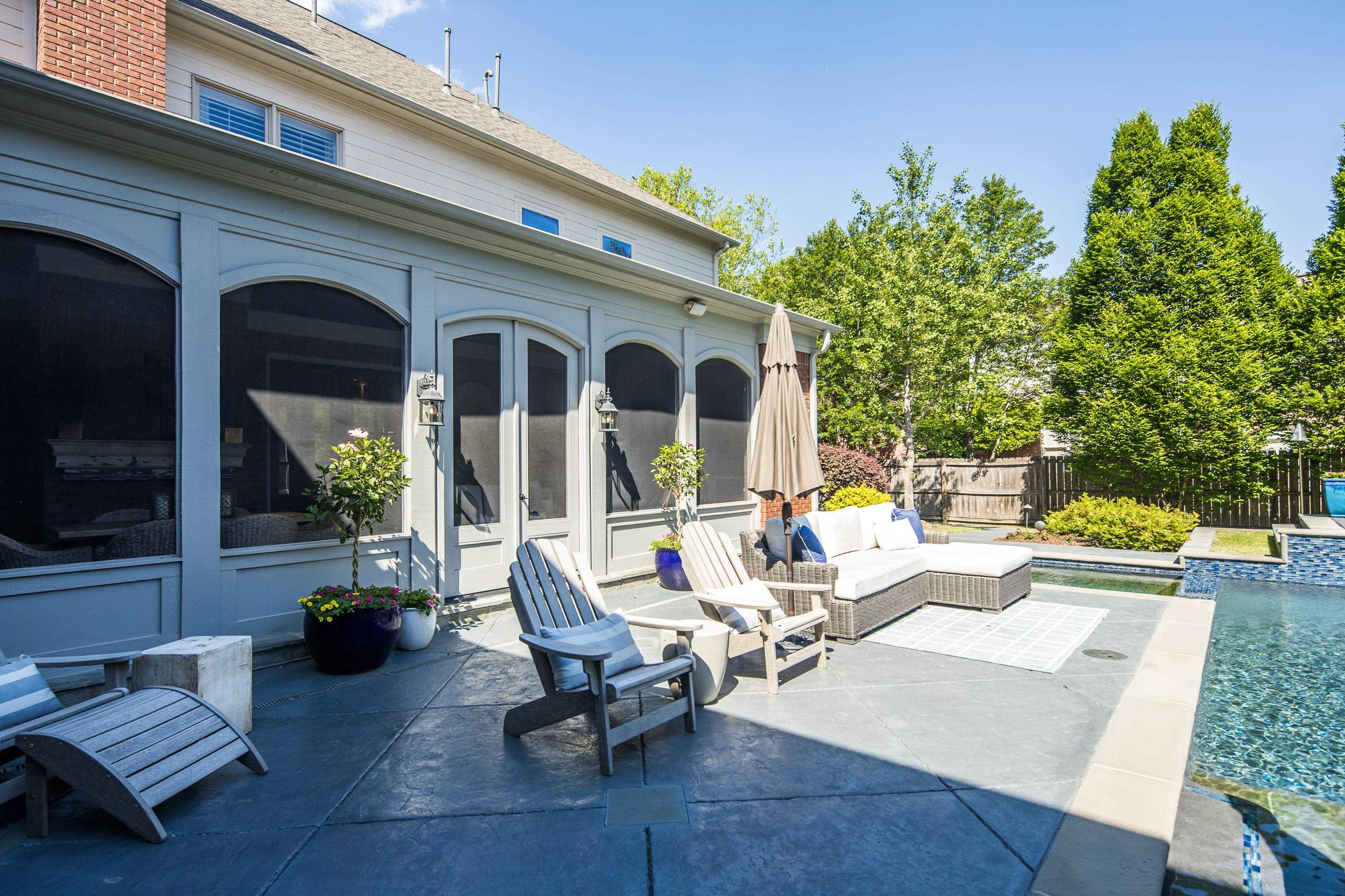 9231 FOREST ESTATES CV