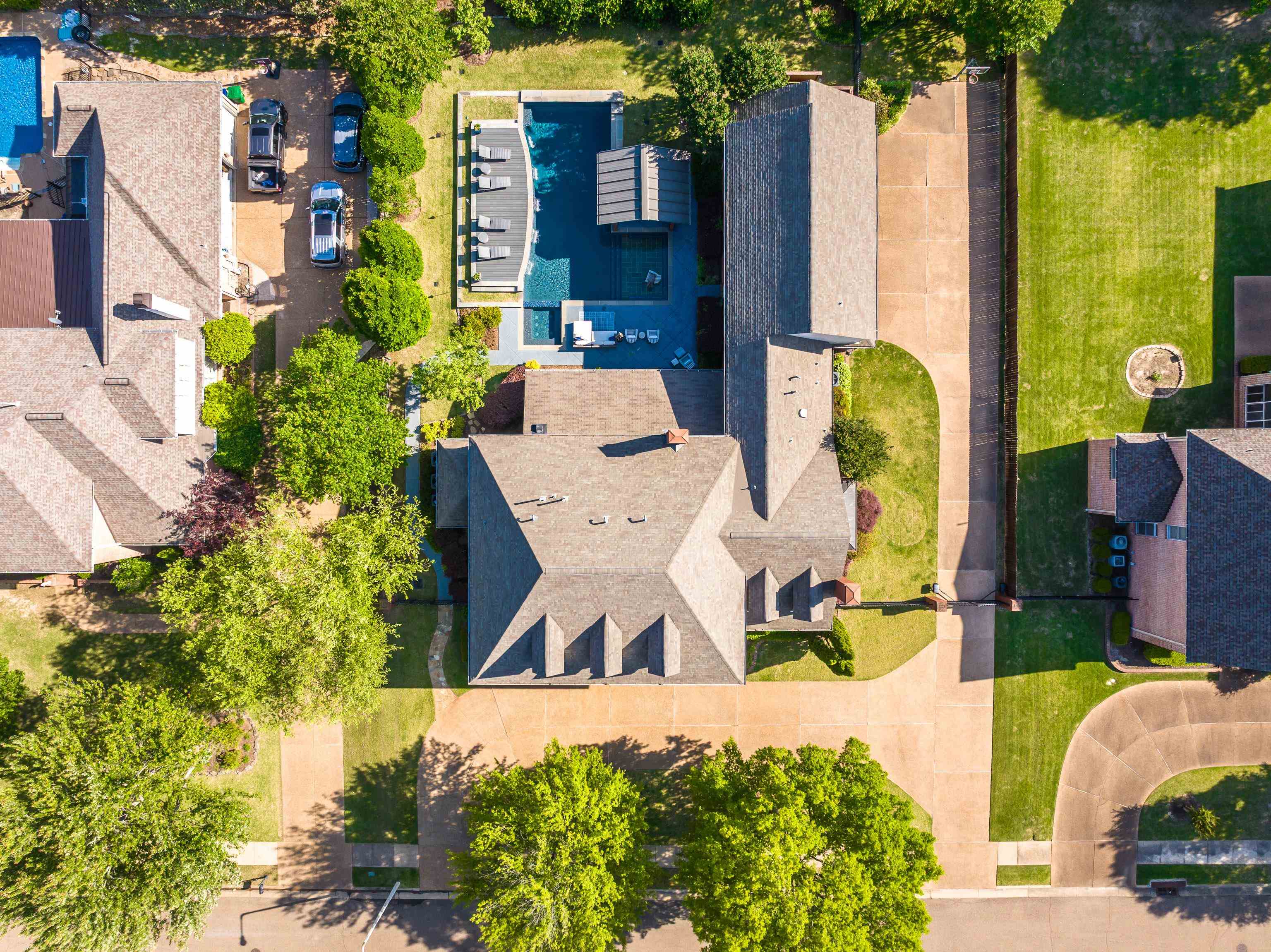 9231 FOREST ESTATES CV