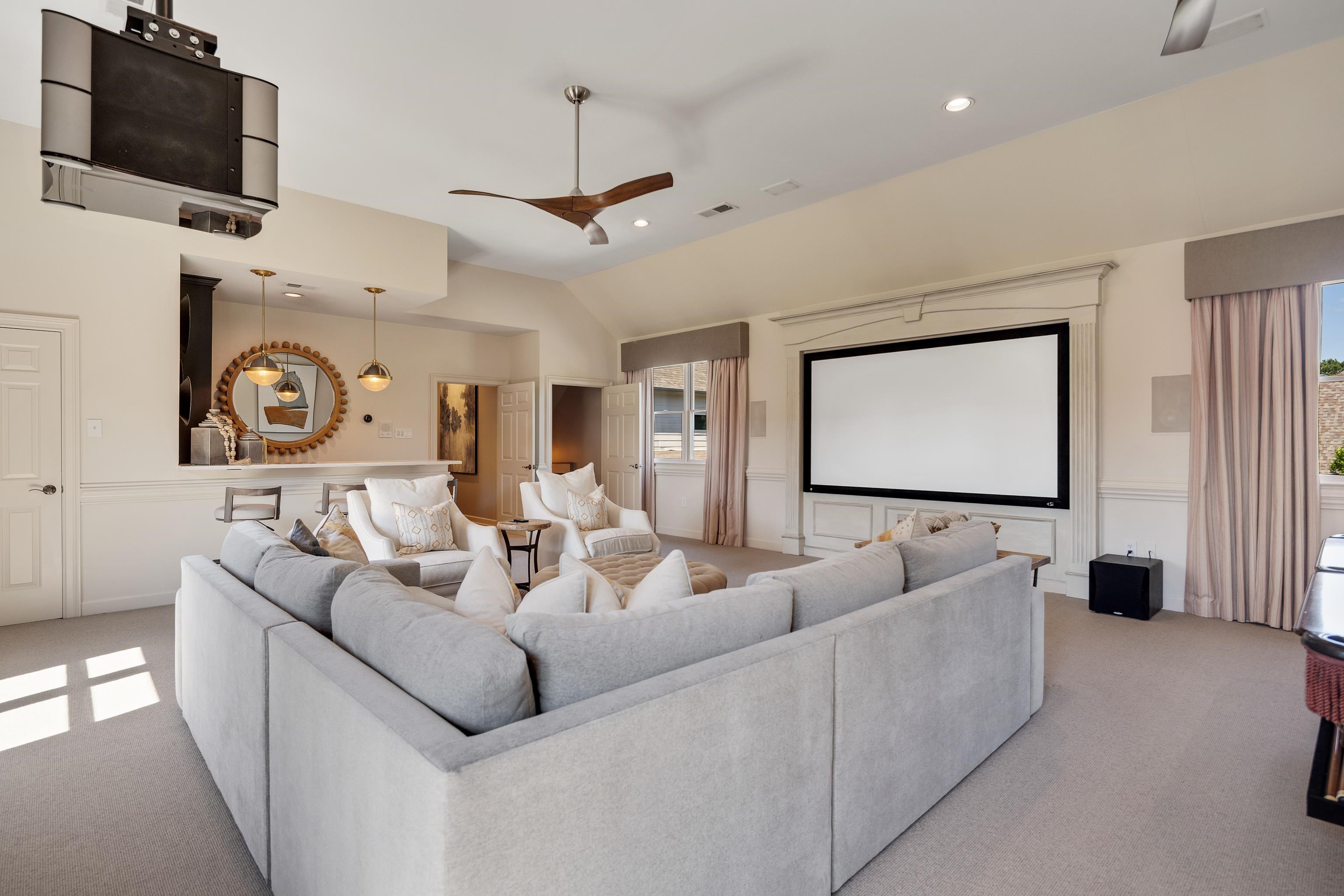 9231 FOREST ESTATES CV