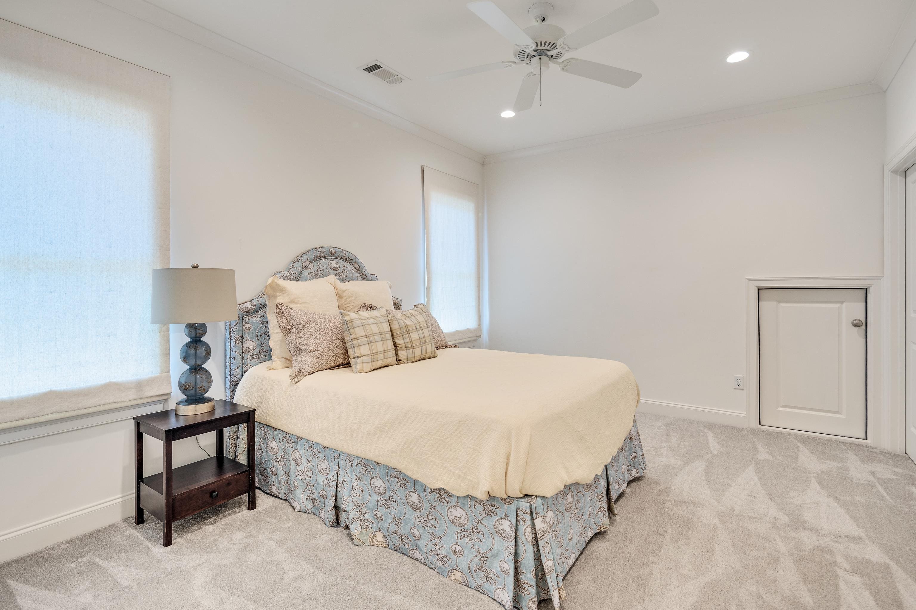 1759 BAYNARD LOOP W