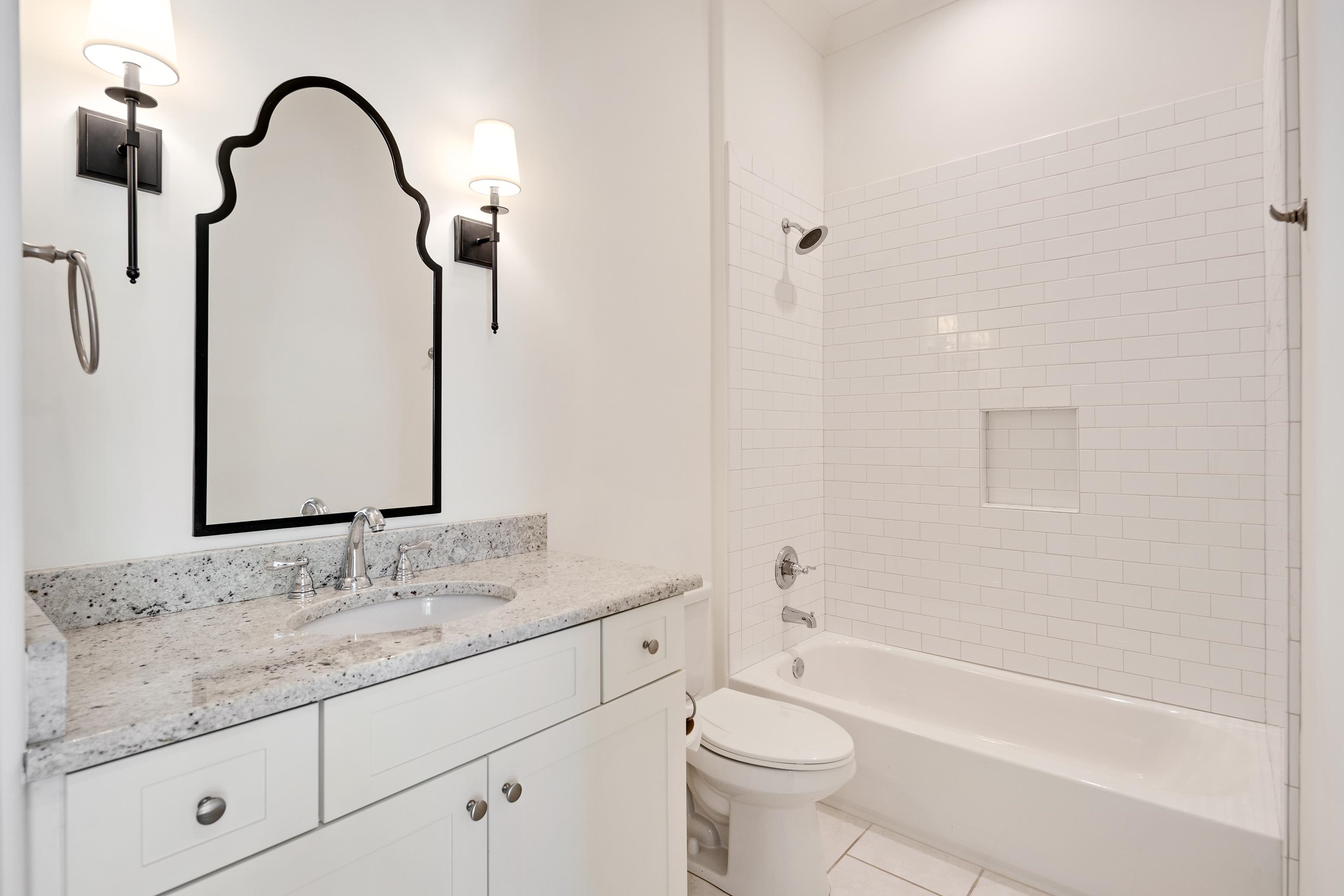 1759 BAYNARD LOOP W