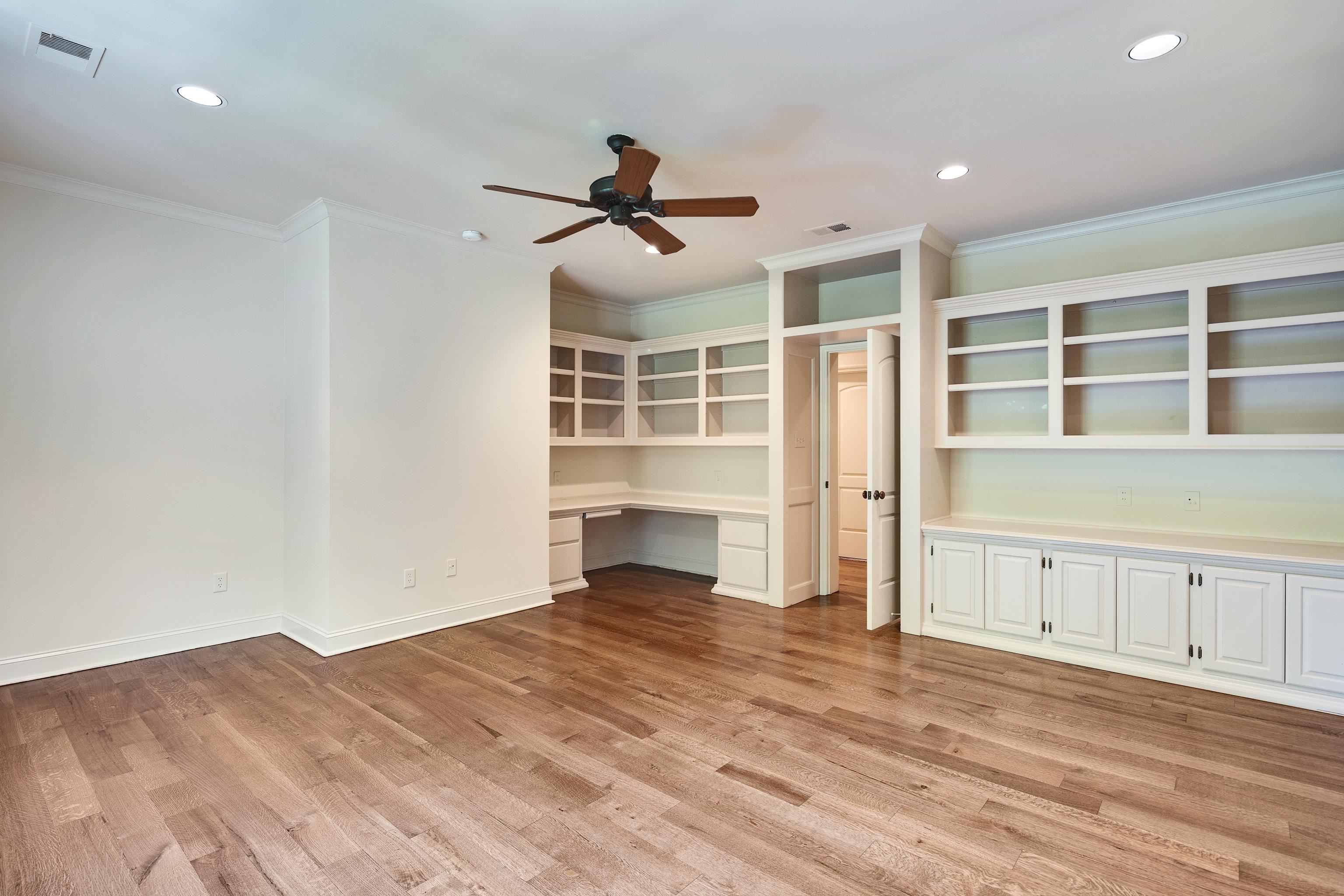 9320 GWYNN HOLLOW CV