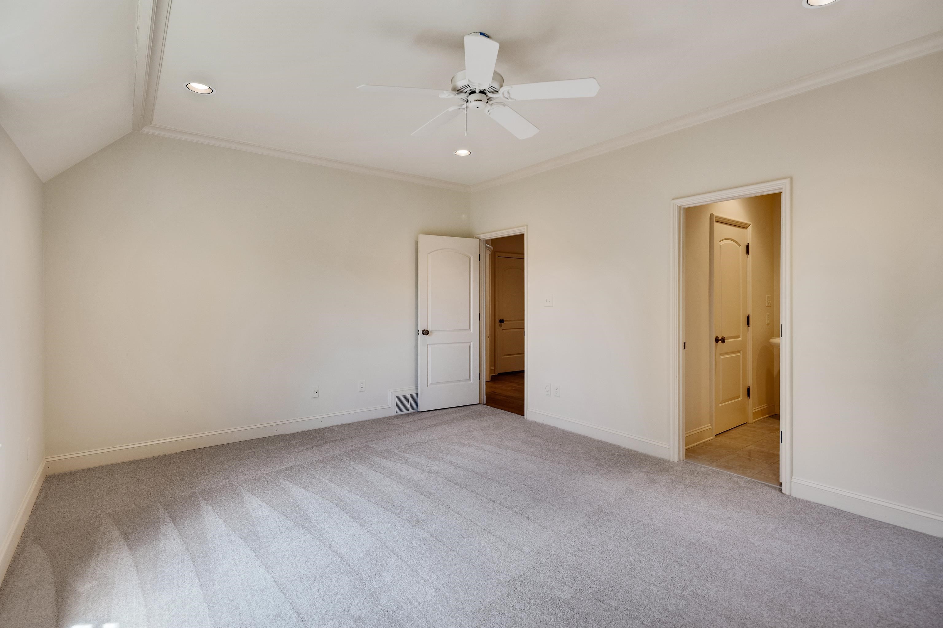 9320 GWYNN HOLLOW CV