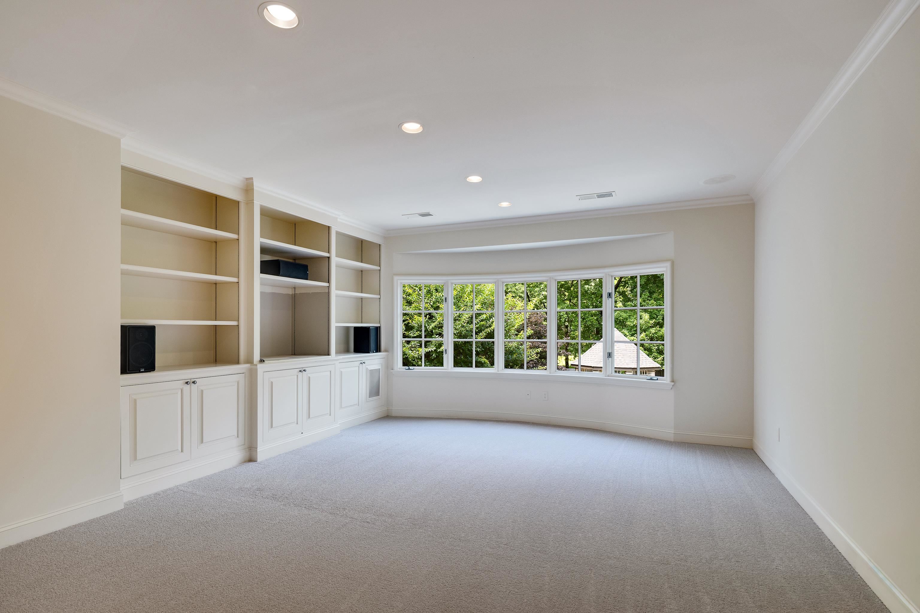 9320 GWYNN HOLLOW CV